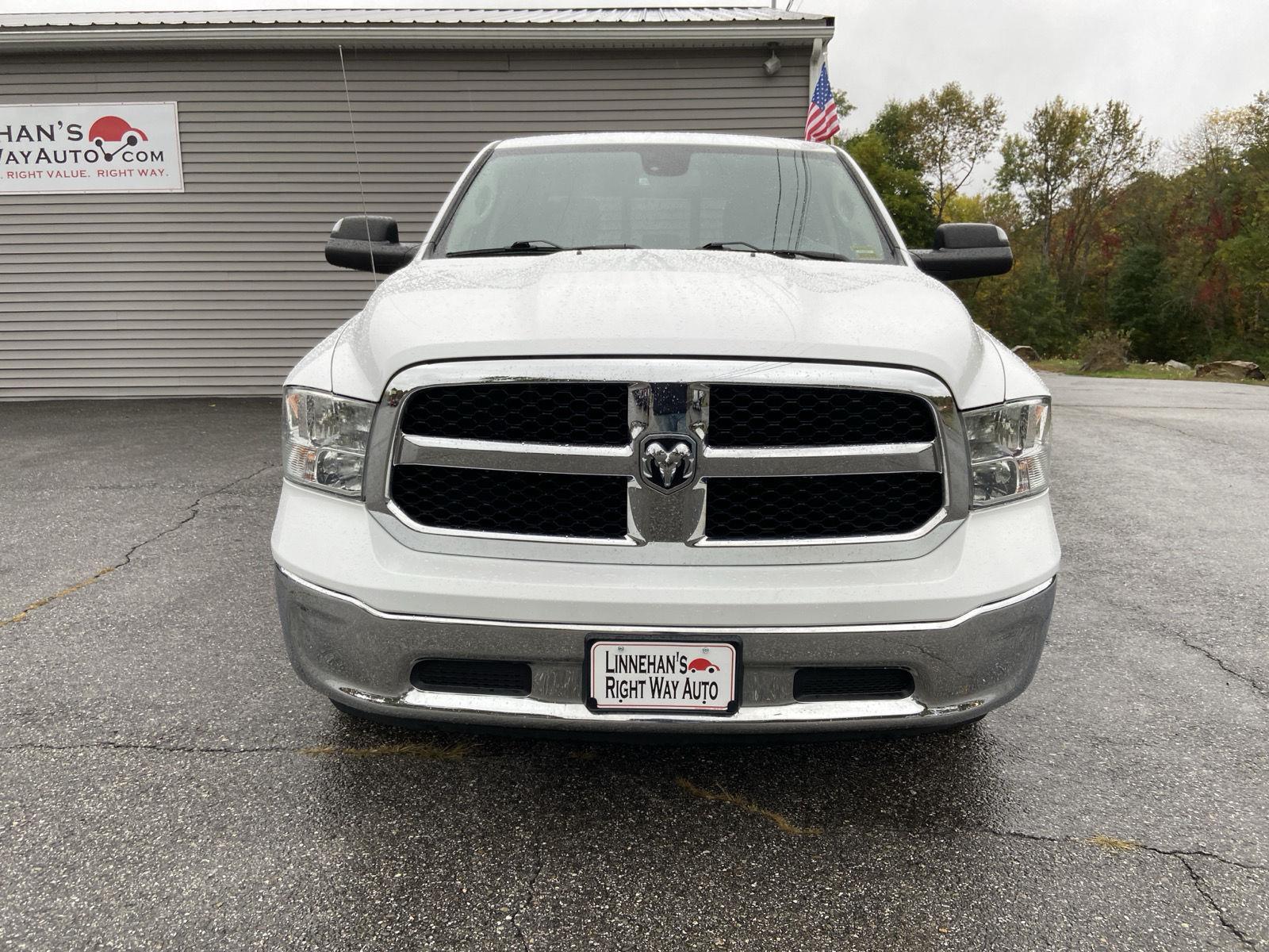 2023 Ram 1500 Classic SLT photo 8