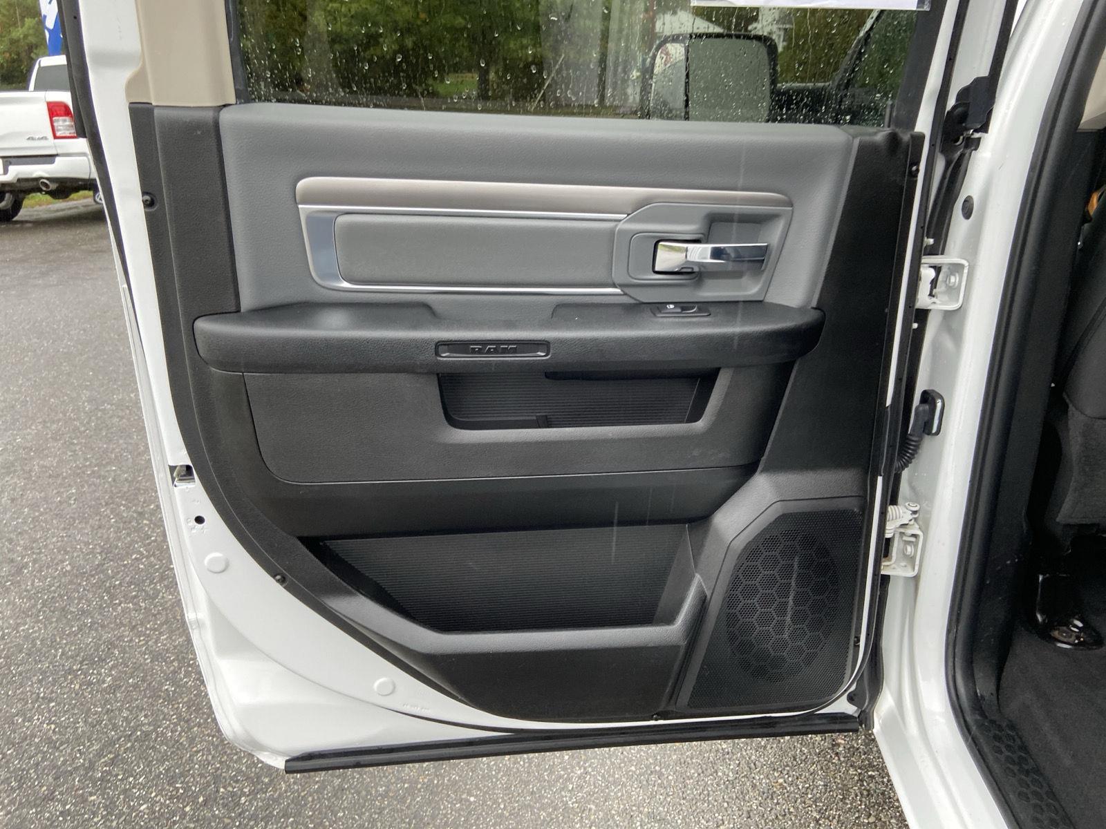 2023 Ram 1500 Classic SLT photo 25
