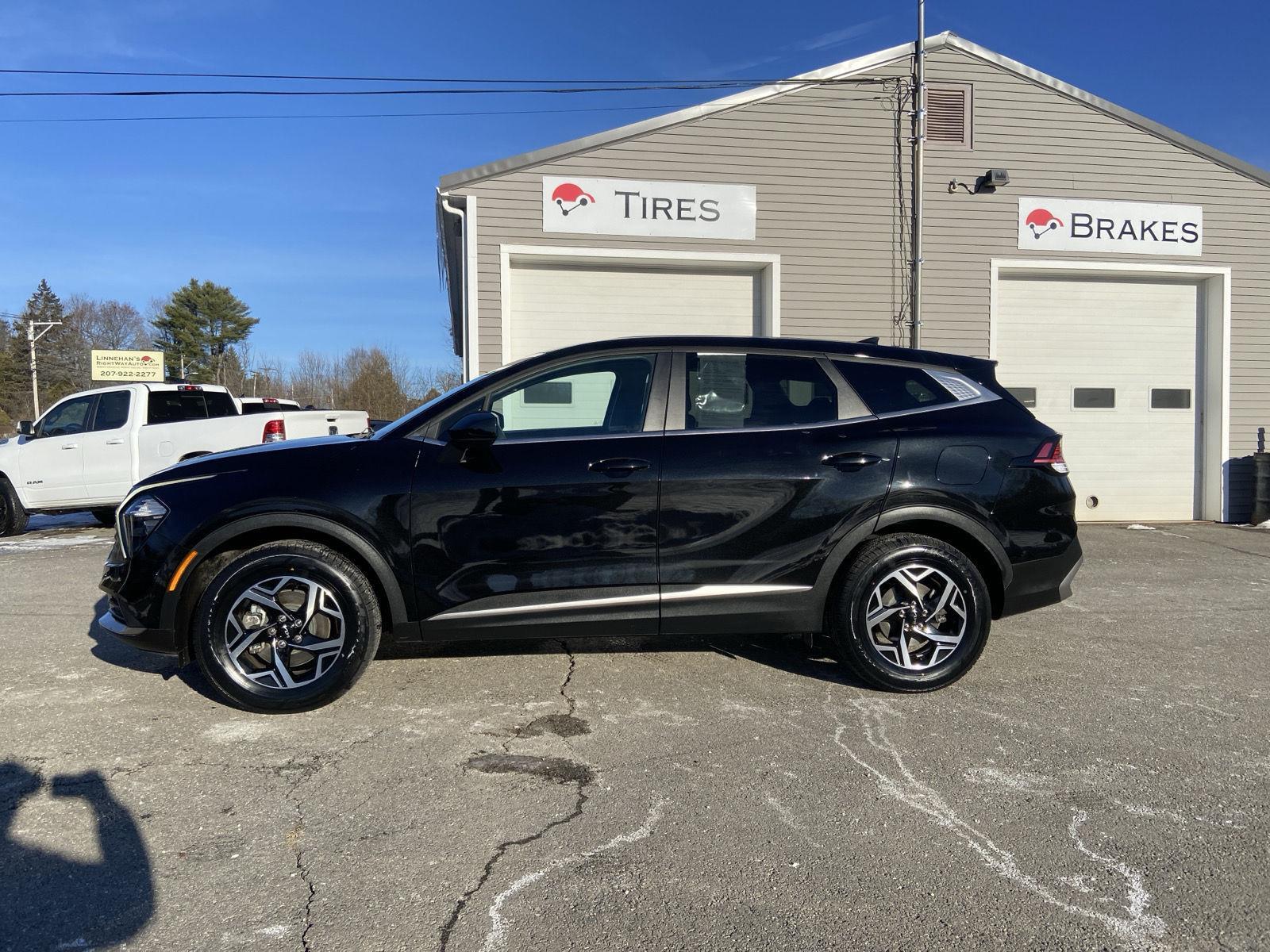 2023 Kia Sportage LX's photo