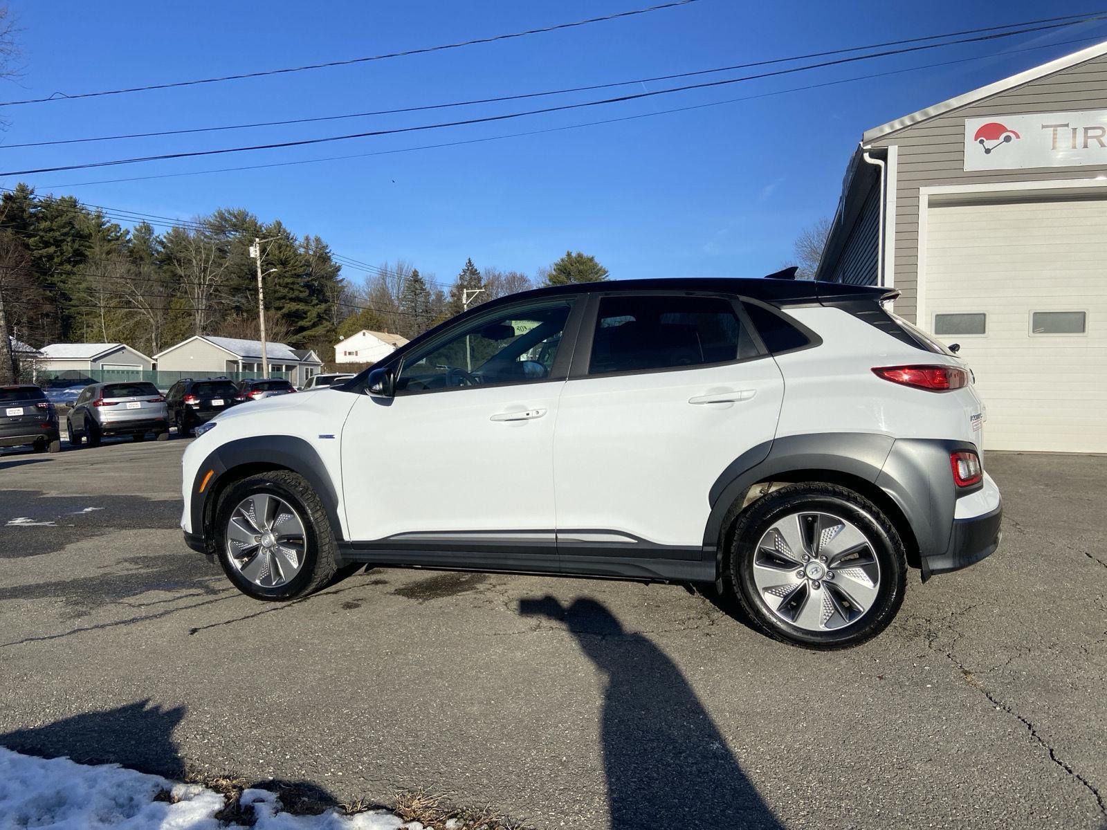 2020 Hyundai Kona EV SEL's photo