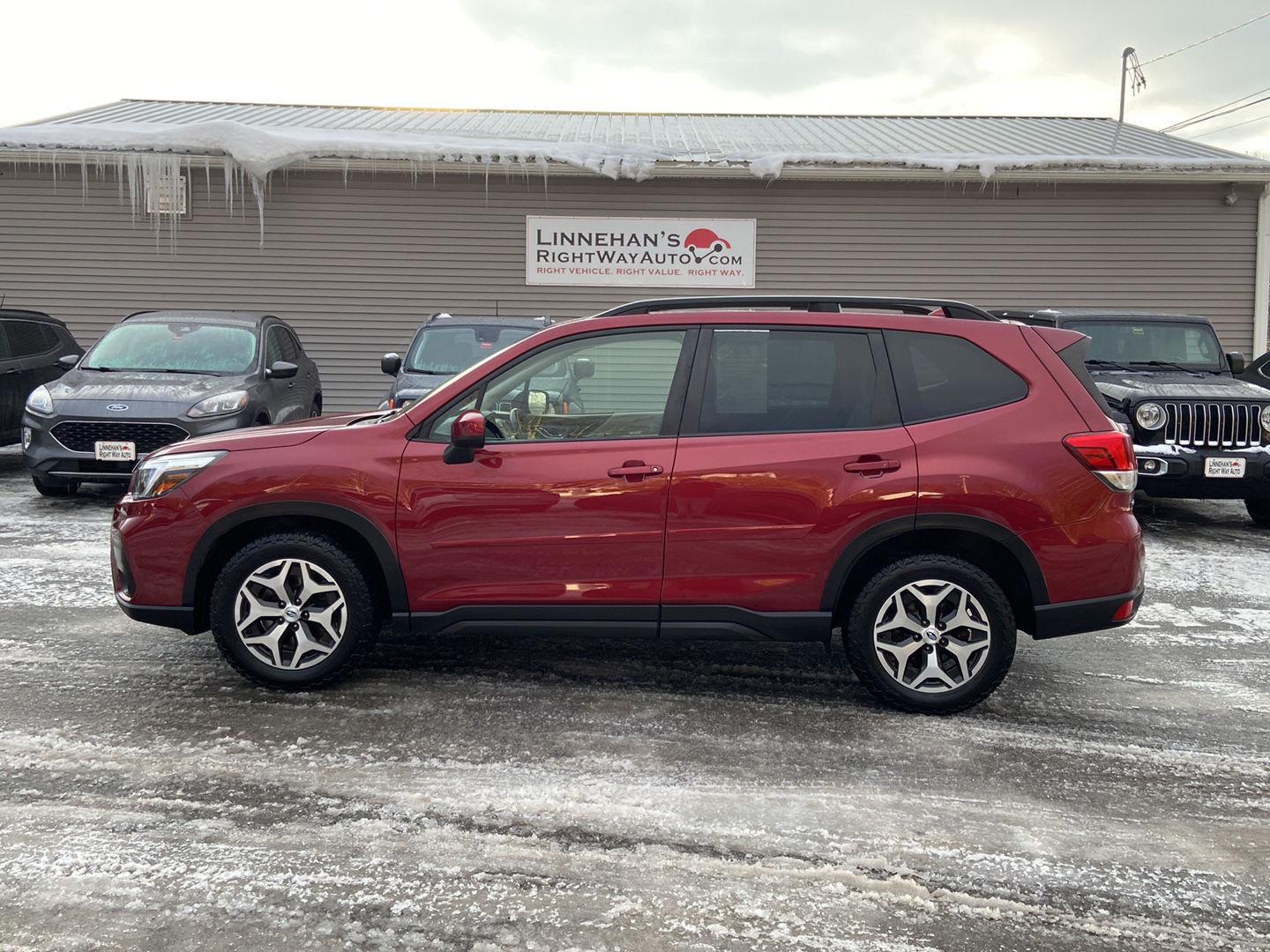 2021 Subaru Forester Premium's photo