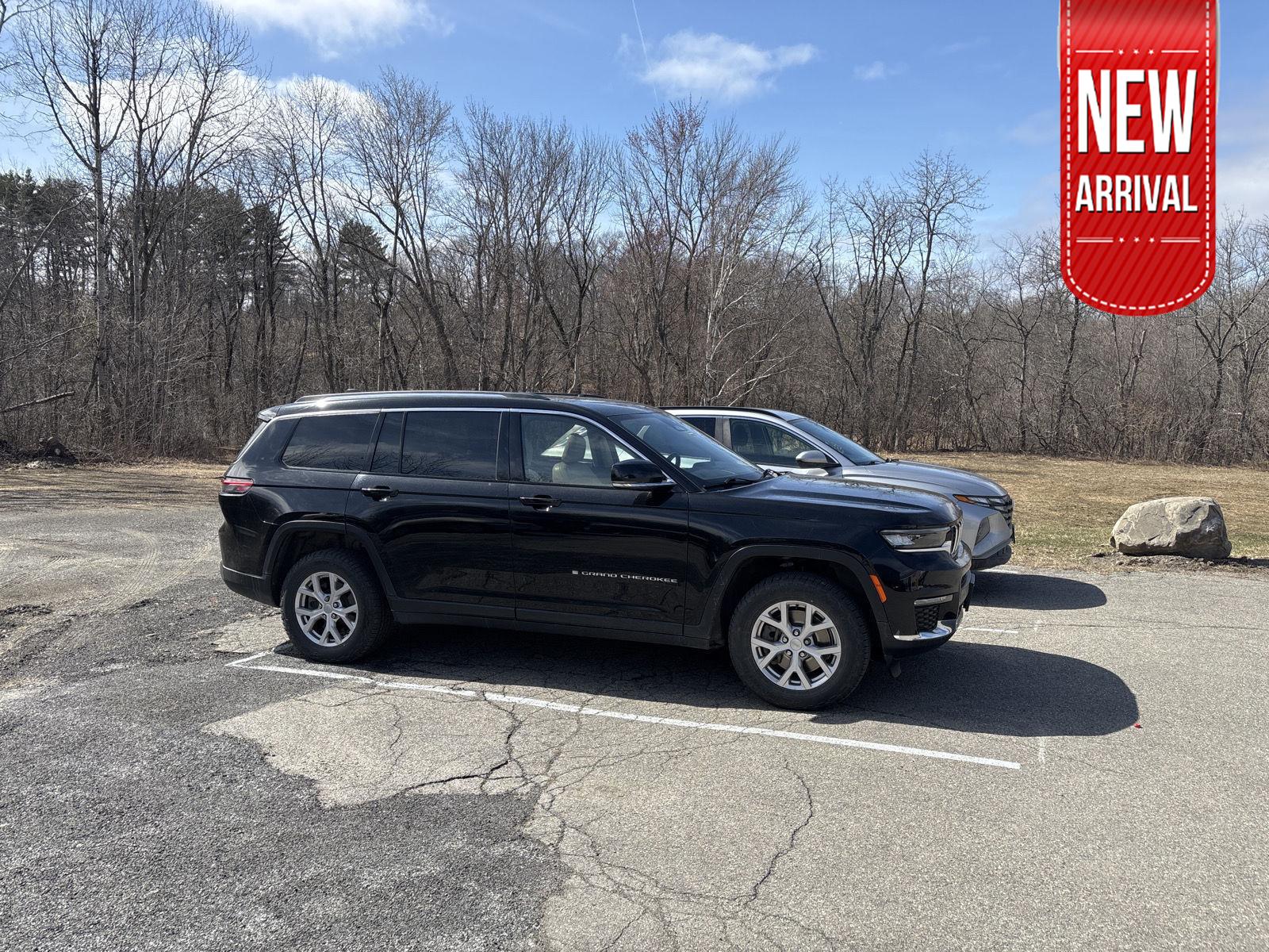 Diamond Black Crystal Pearlcoat 2022 Jeep Grand Cherokee L Limited 4WD SUV / Crossover Four-Wheel Drive 8-Speed Automatic