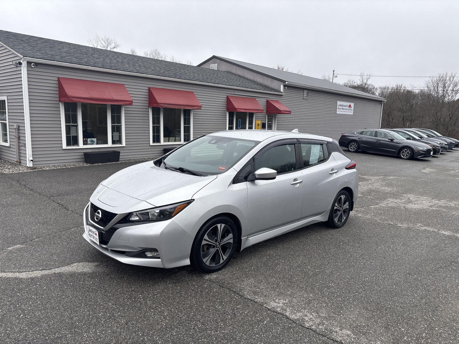 Brilliant Silver Metallic 2020 Nissan LEAF SV FWD Hatchback Front-Wheel Drive Automatic