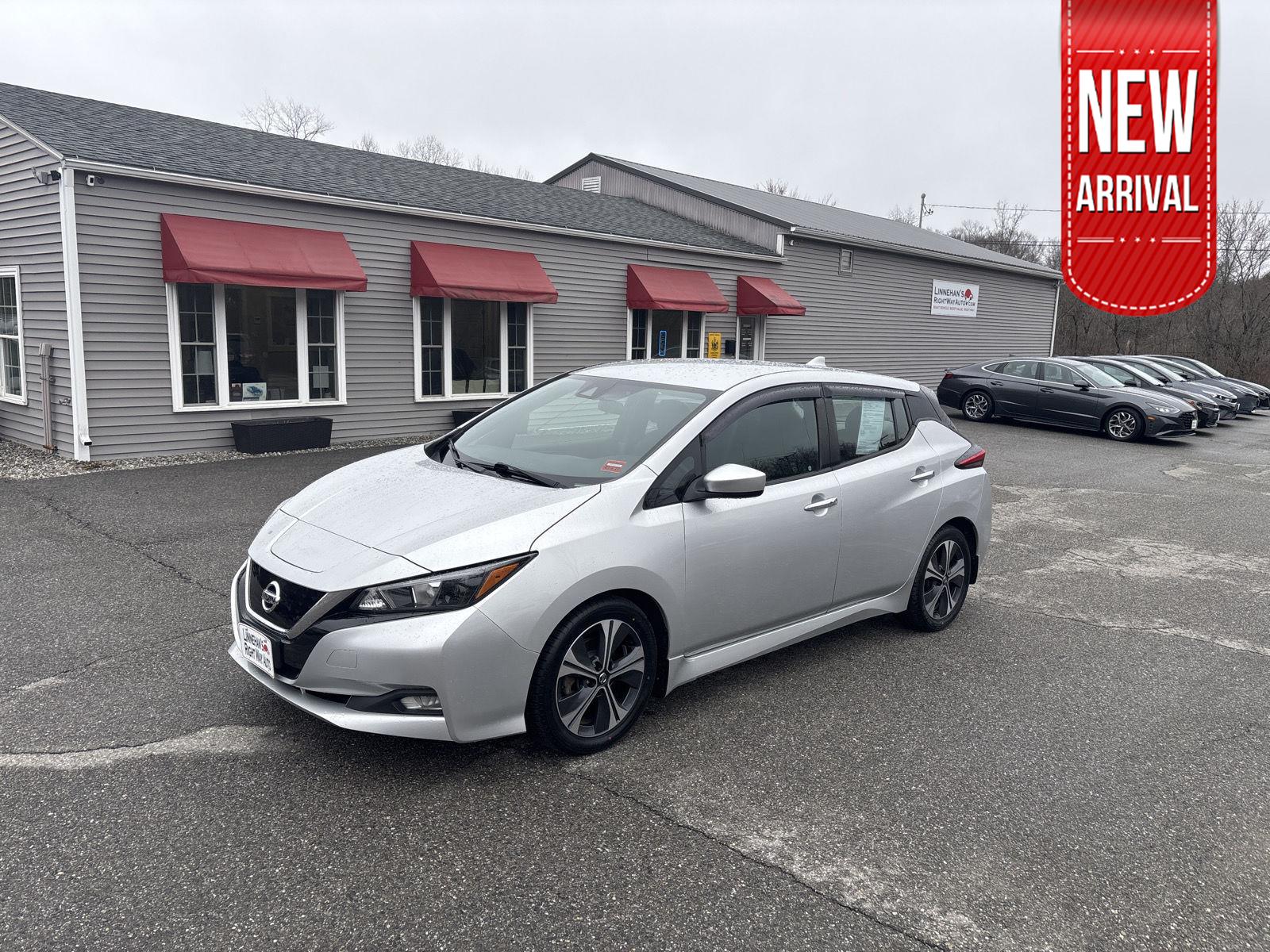 Brilliant Silver Metallic 2020 Nissan LEAF SV FWD Hatchback Front-Wheel Drive Automatic