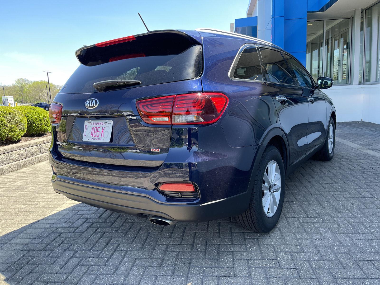 View vehicle photo 5