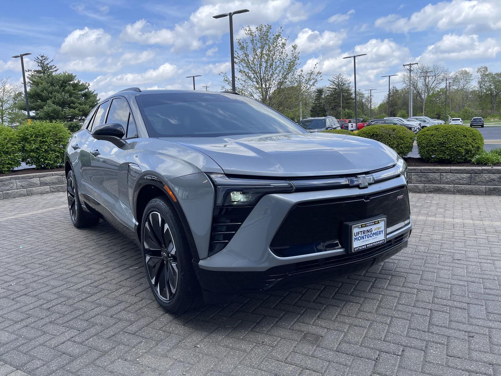 View vehicle photo 7