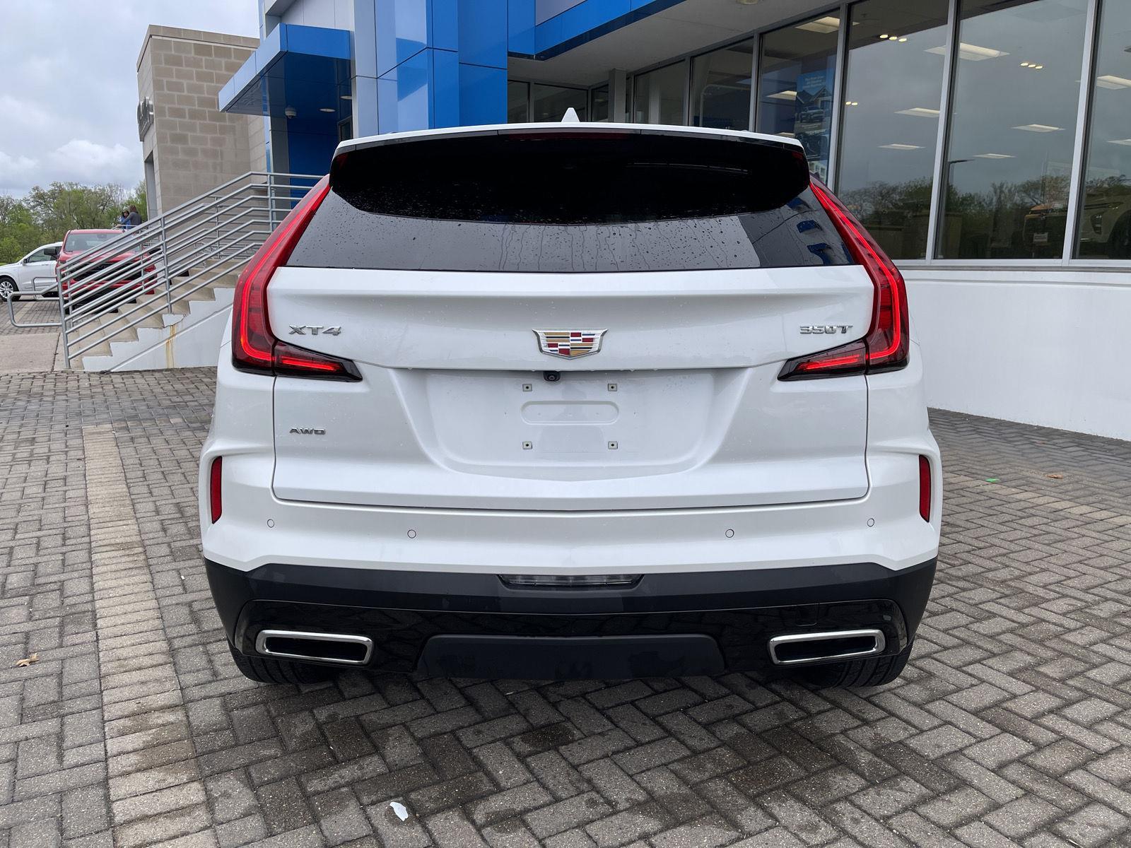 View vehicle photo 4