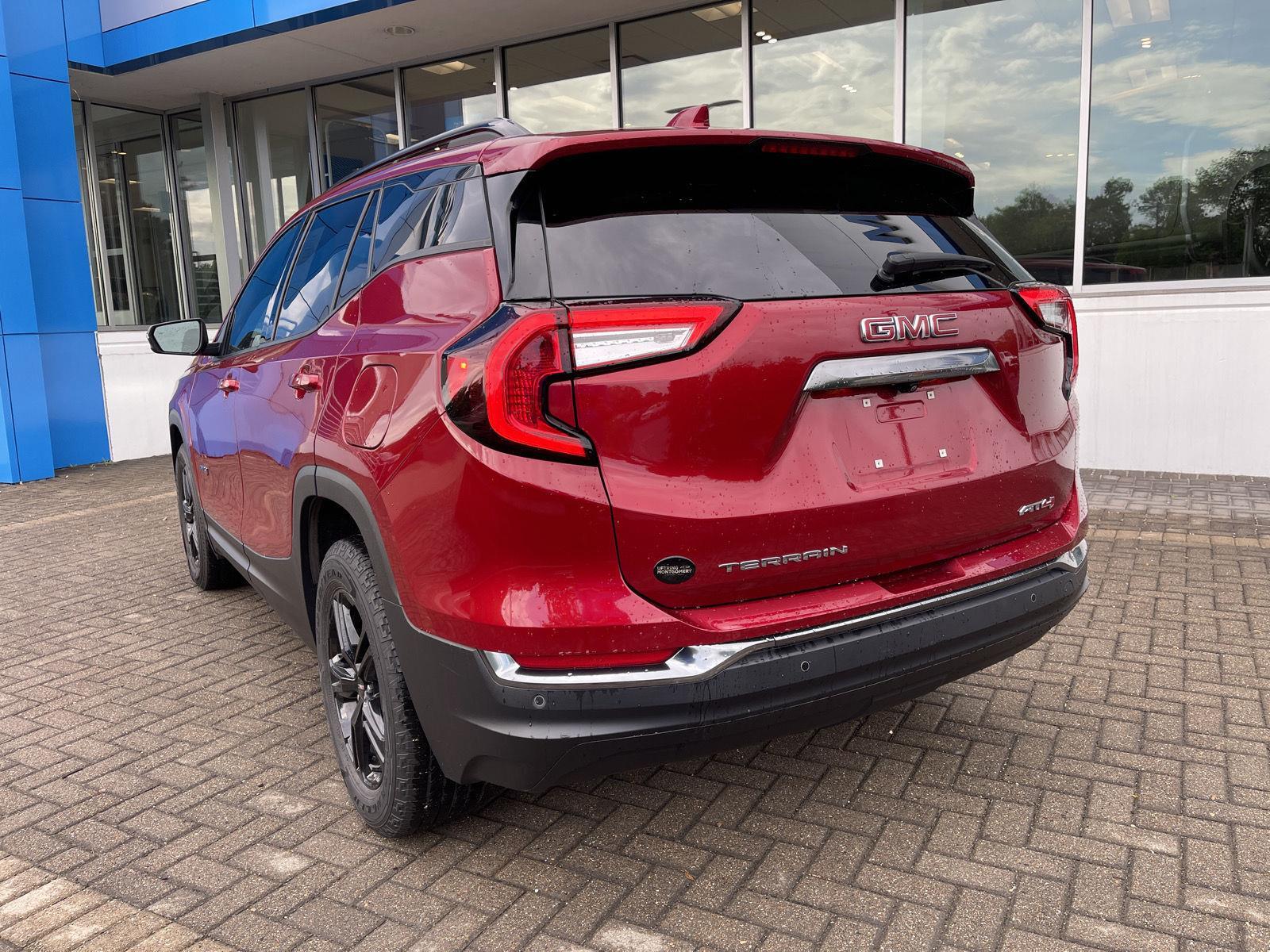 View vehicle photo 3