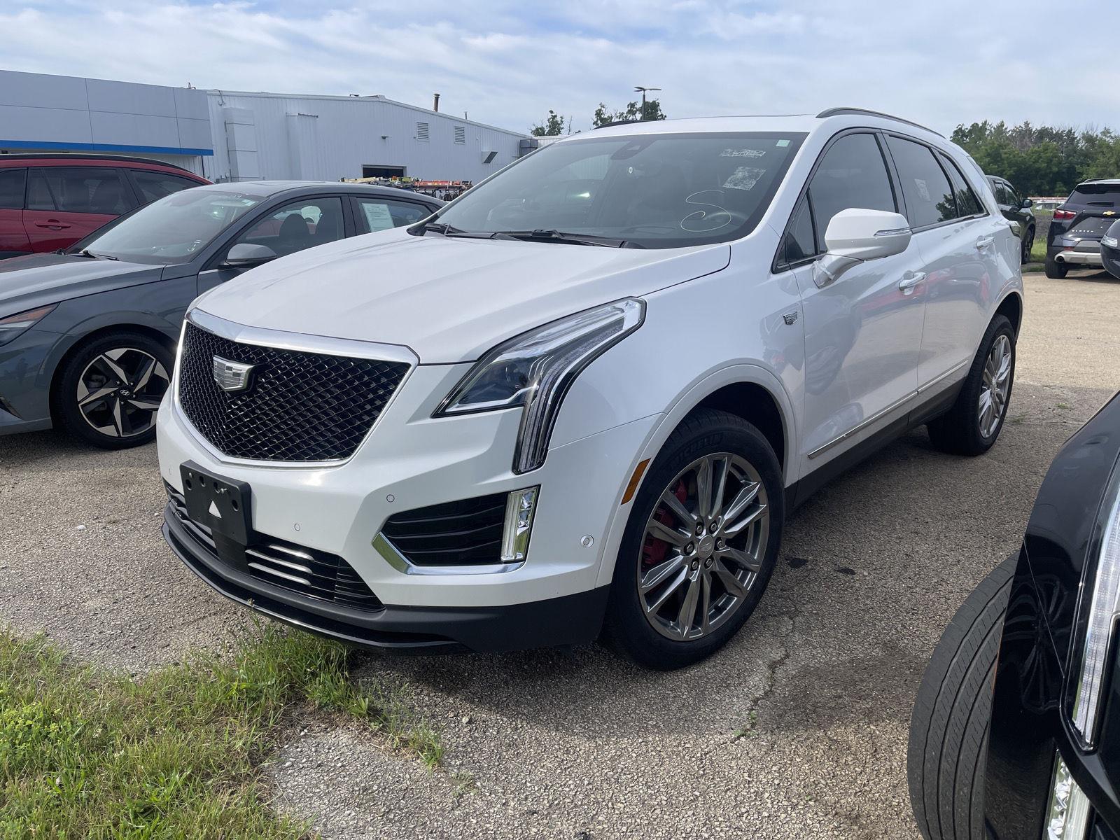 Crystal White Tricoat 2024 Cadillac XT5 Sport AWD SUV / Crossover Four-Wheel Drive 9-Speed Automatic