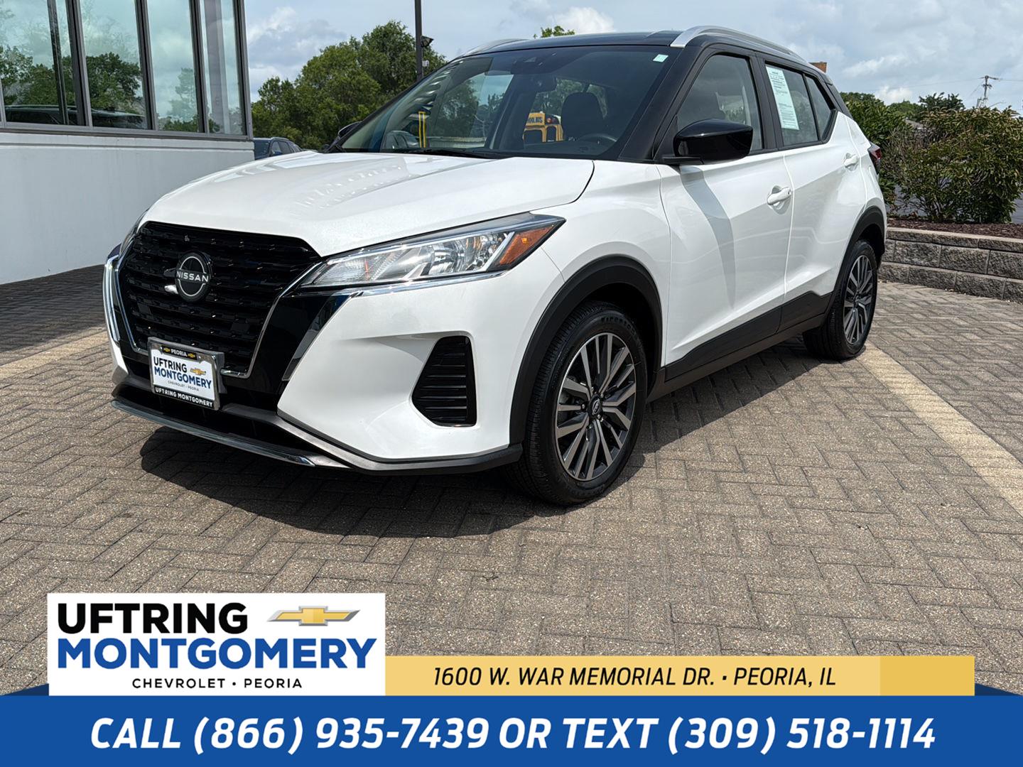 Aspen White Tricoat/Super Black 2023 Nissan Kicks SUV / Crossover Front-Wheel Drive Continuously Variable Transmission