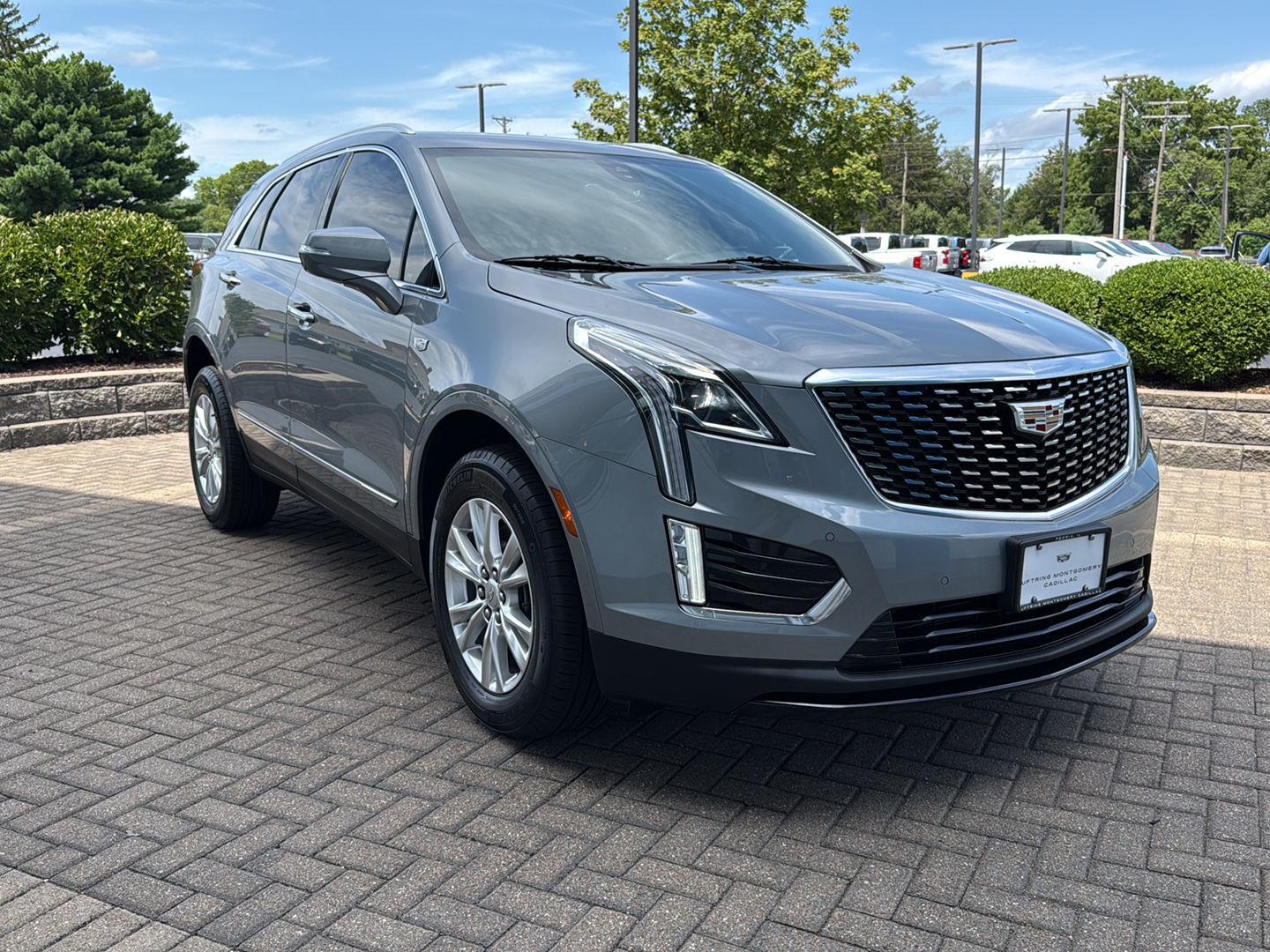 View vehicle photo 7