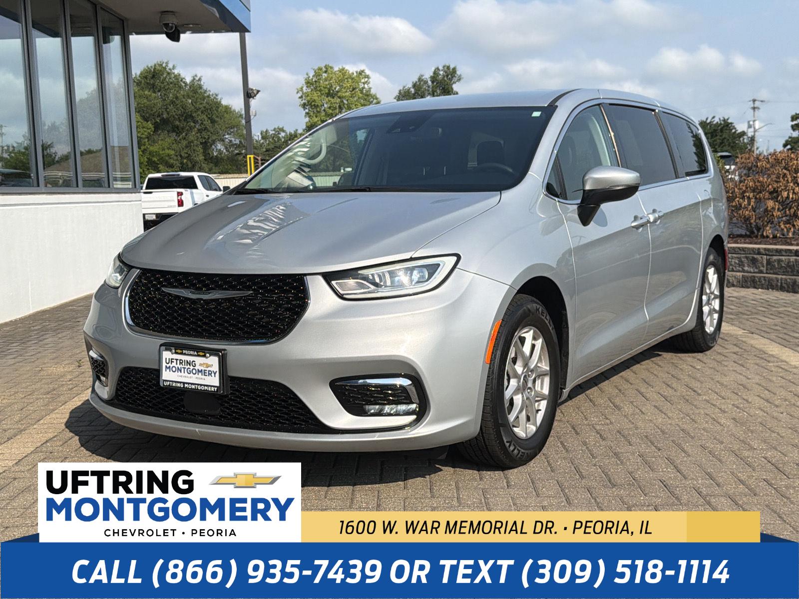 Silver Mist Clearcoat 2023 Chrysler Pacifica Minivan Front-Wheel Drive 9-Speed Automatic