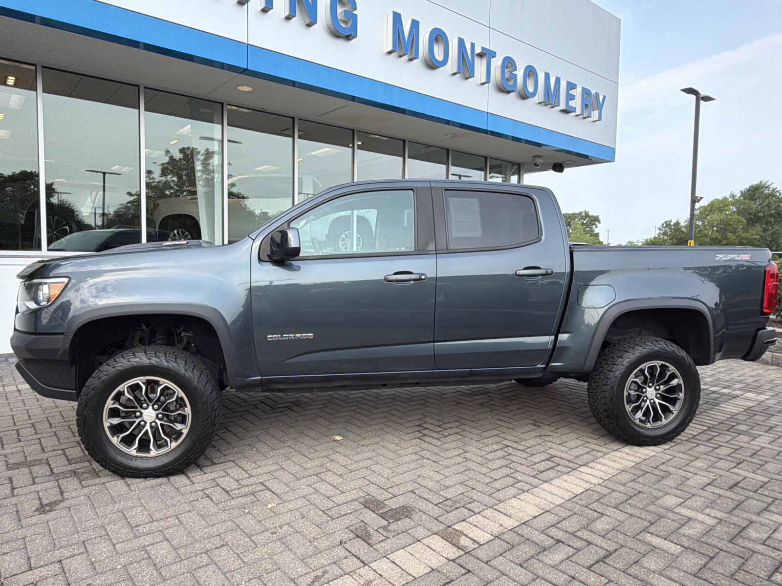 View vehicle photo 2
