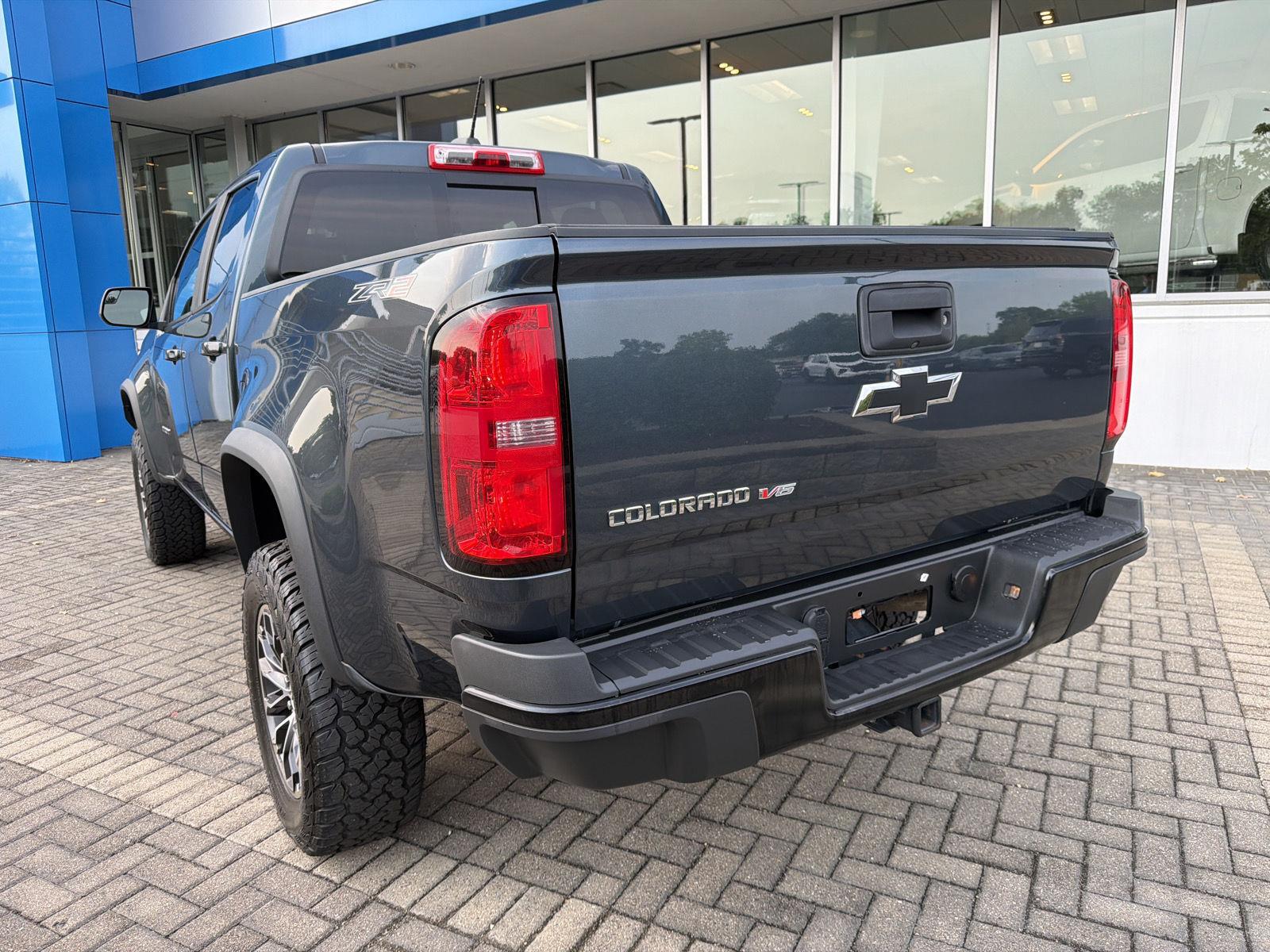 View vehicle photo 3