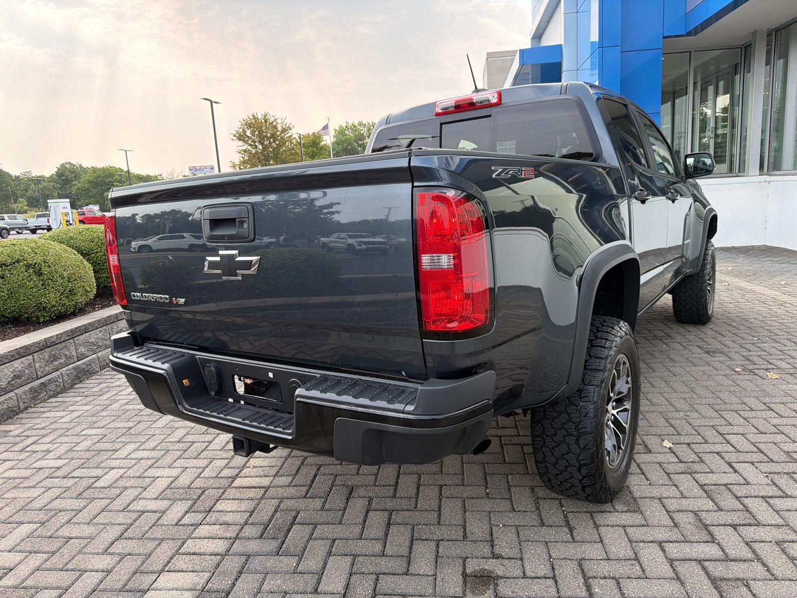 View vehicle photo 5
