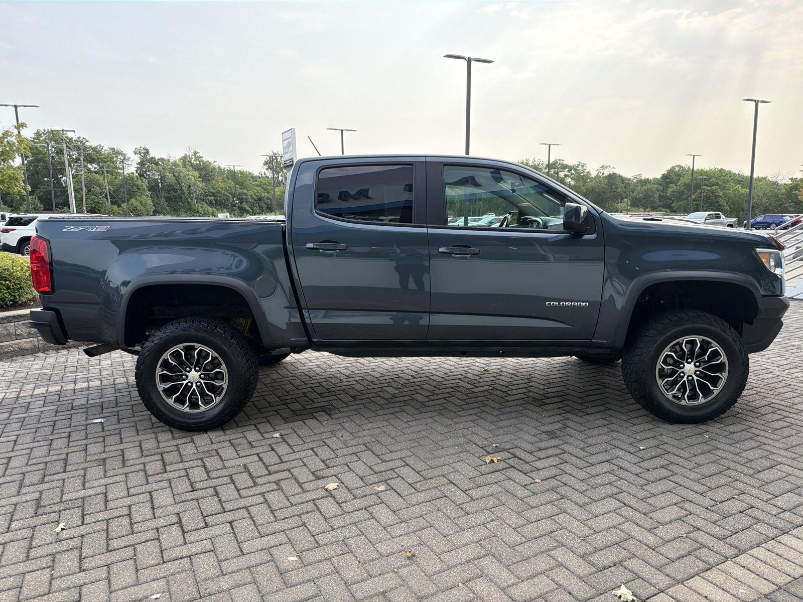 View vehicle photo 6