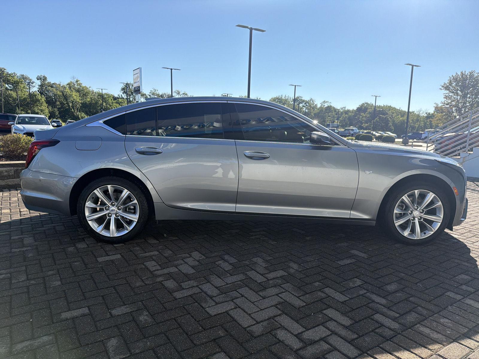 View vehicle photo 6