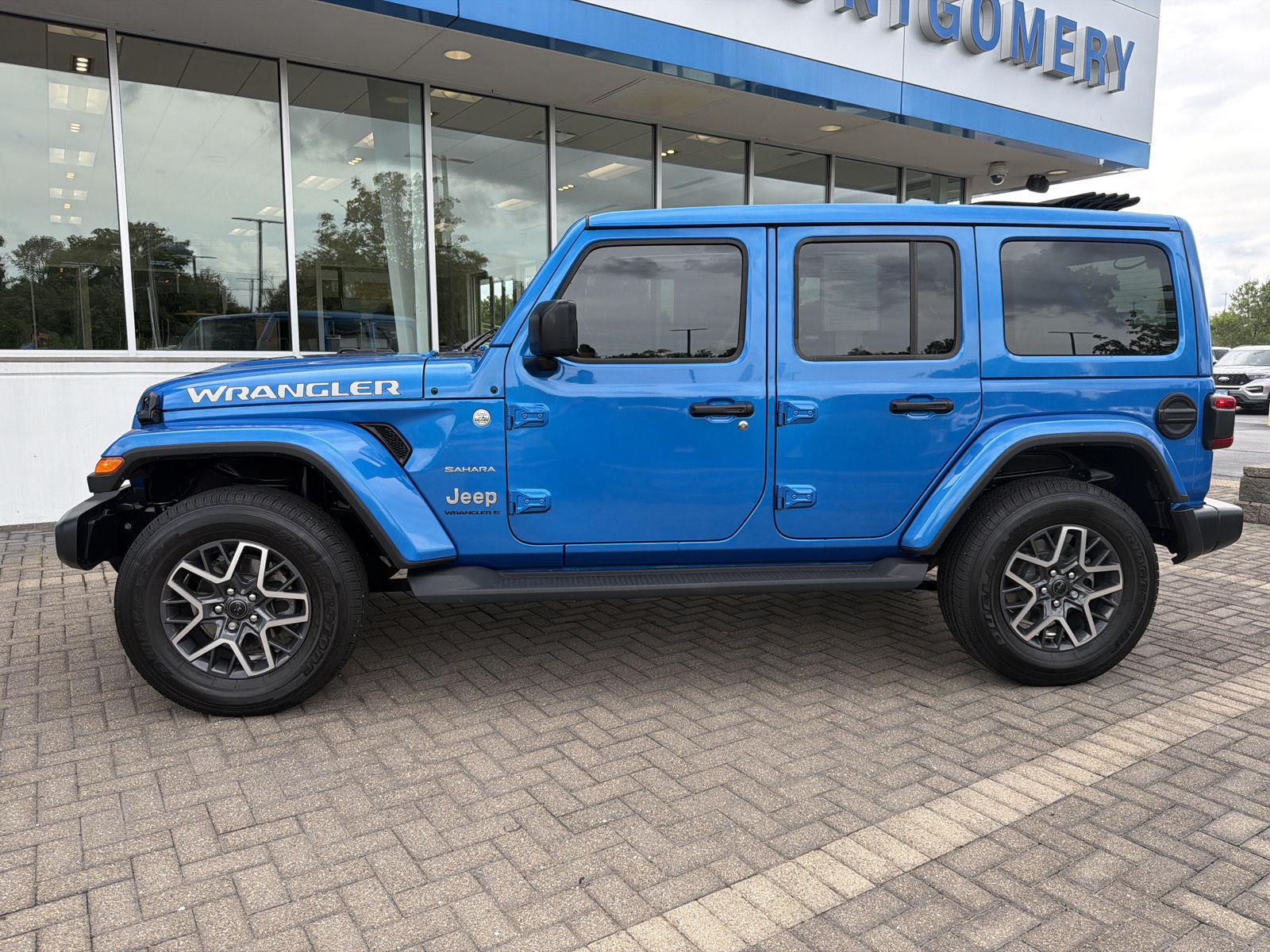 View vehicle photo 2