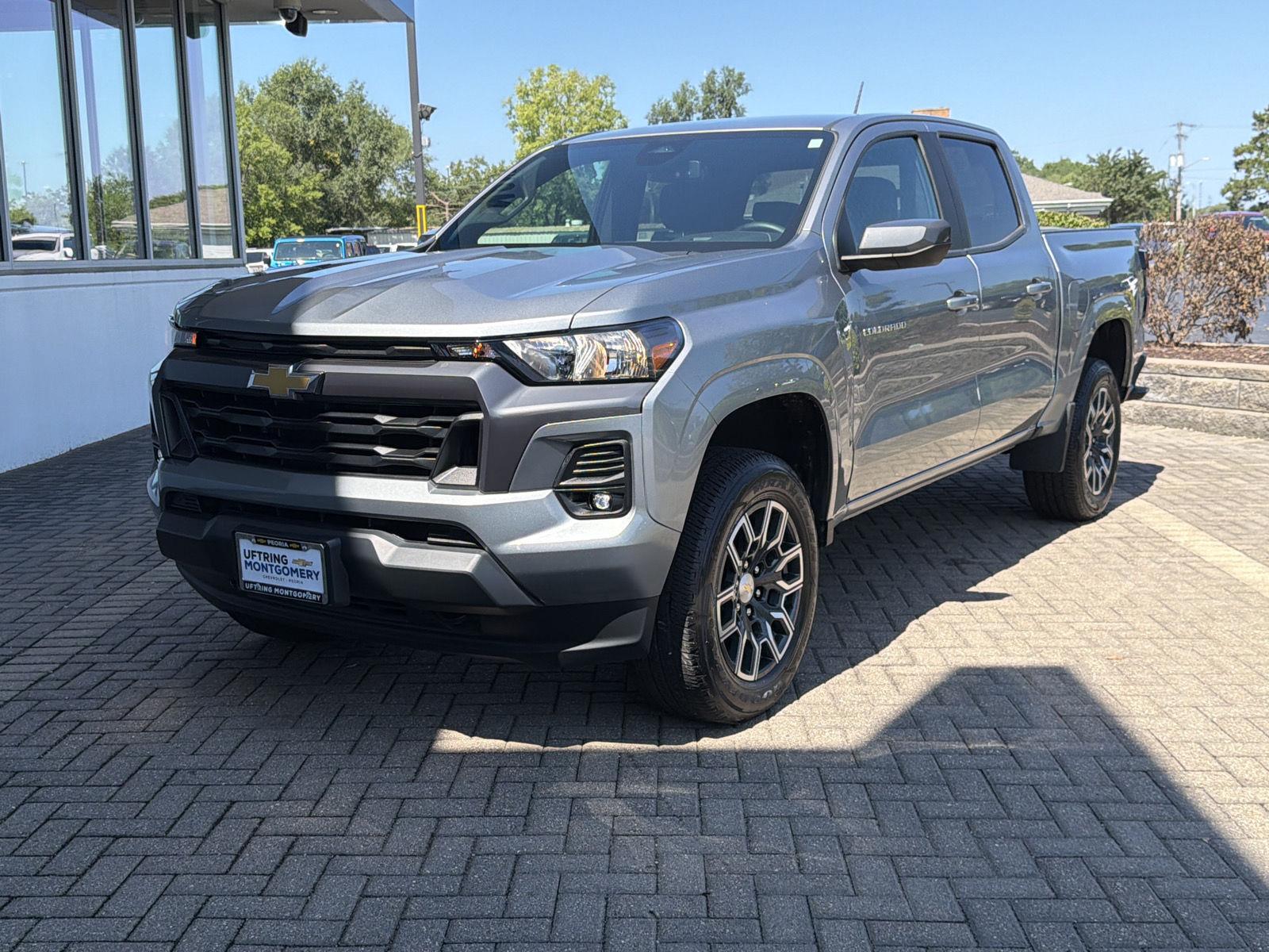 Sterling Gray Metallic 2023 Chevrolet Colorado Pickup Truck Four-Wheel Drive 8-Speed Automatic