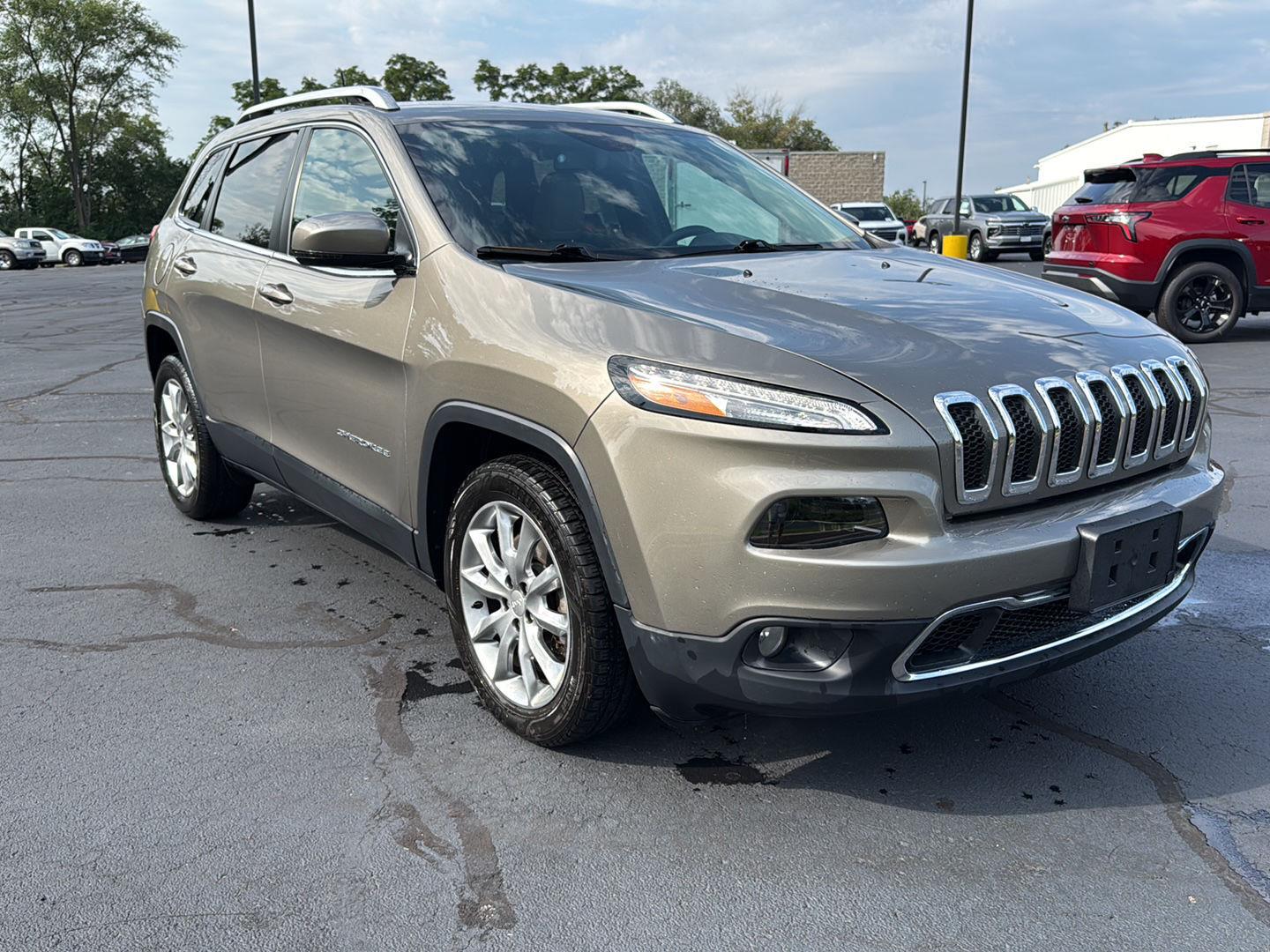 View vehicle photo 7