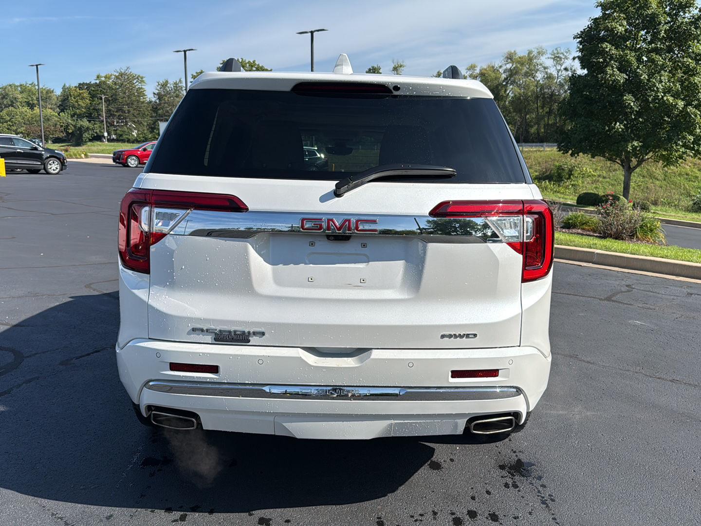 View vehicle photo 4