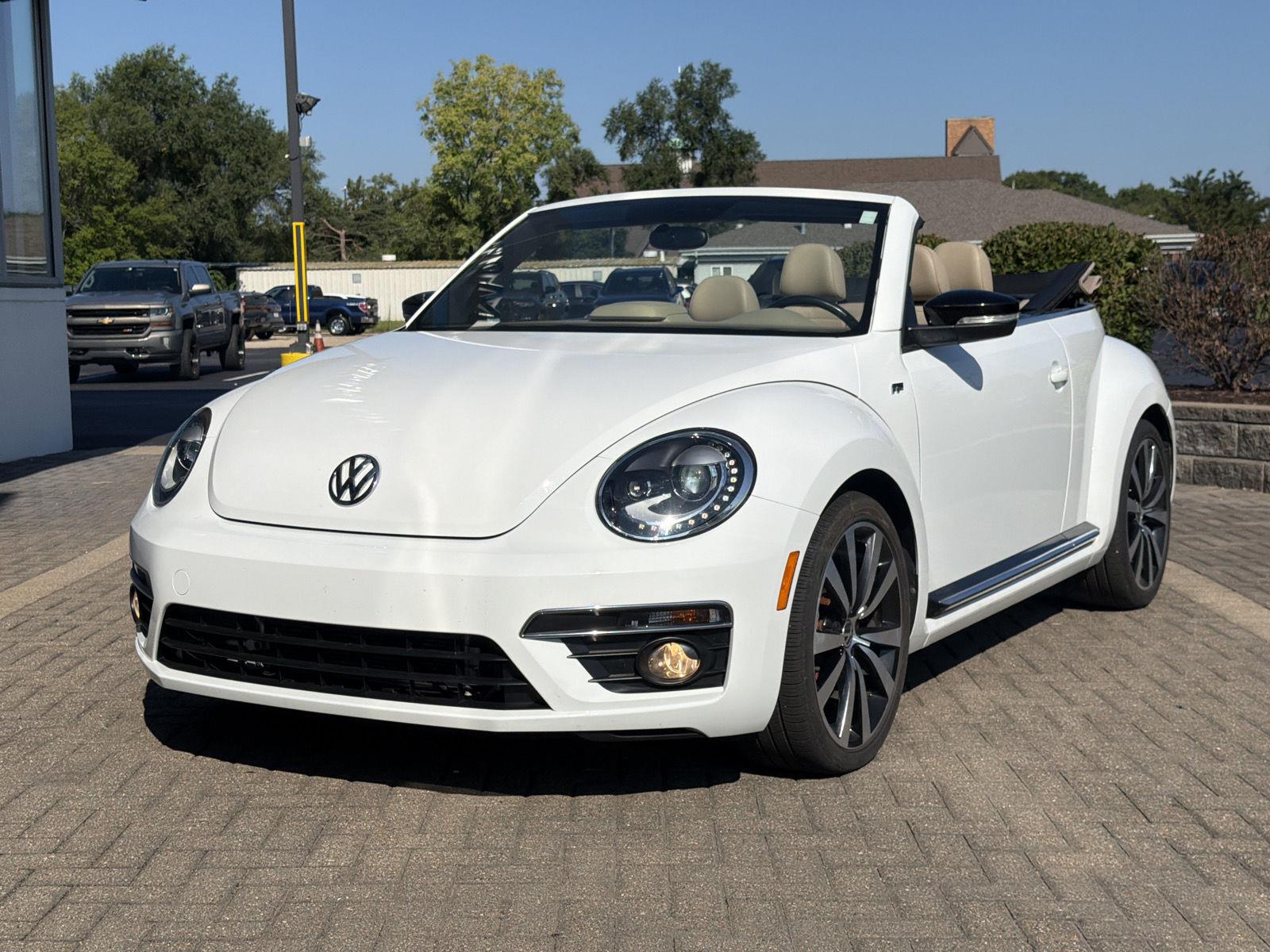 Pure White/Beige Roof 2015 Volkswagen Beetle Hatchback Front-Wheel Drive Automatic