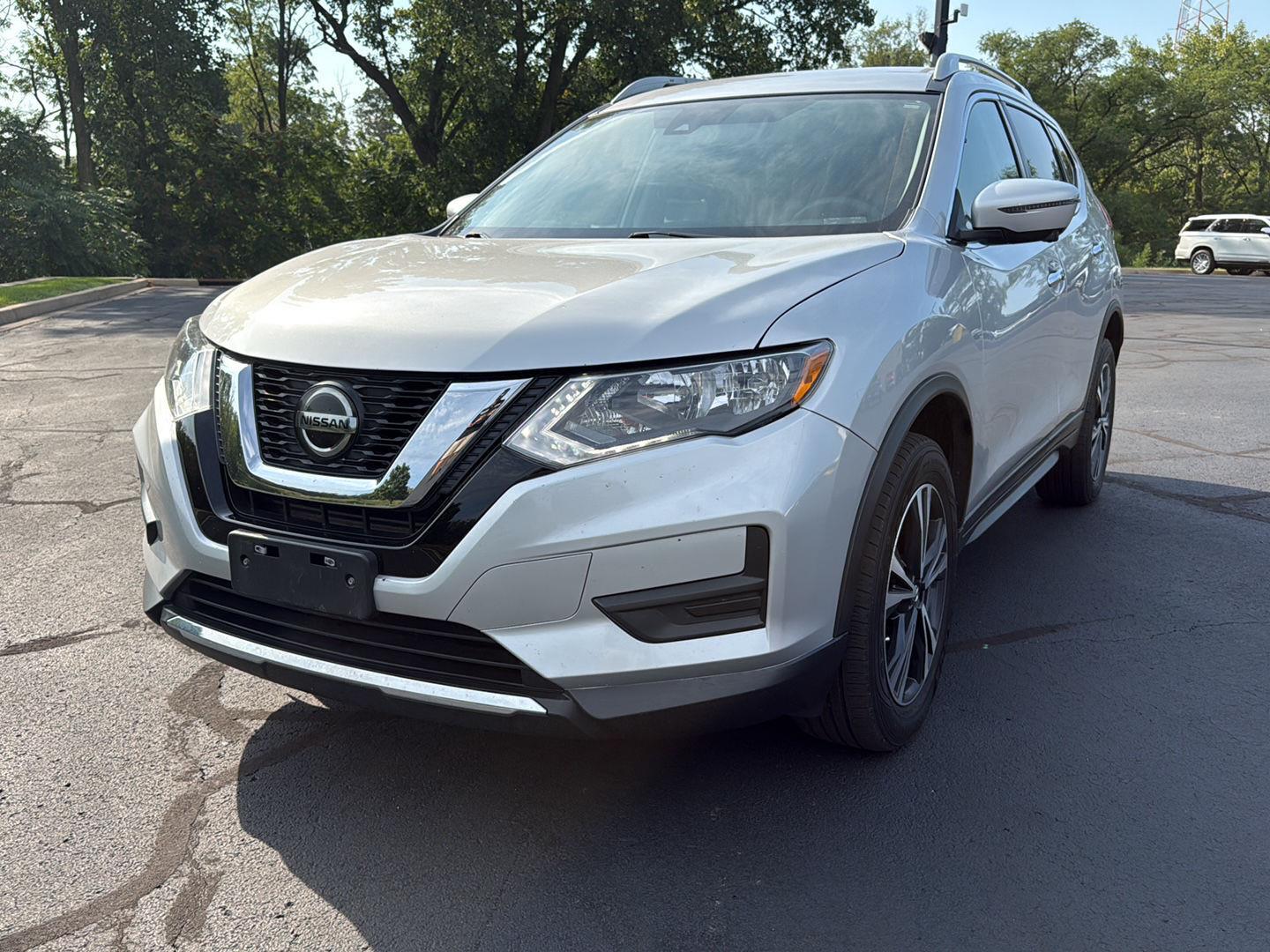 Brilliant Silver Metallic 2020 Nissan Rogue SUV / Crossover All-Wheel Drive Continuously Variable Transmission