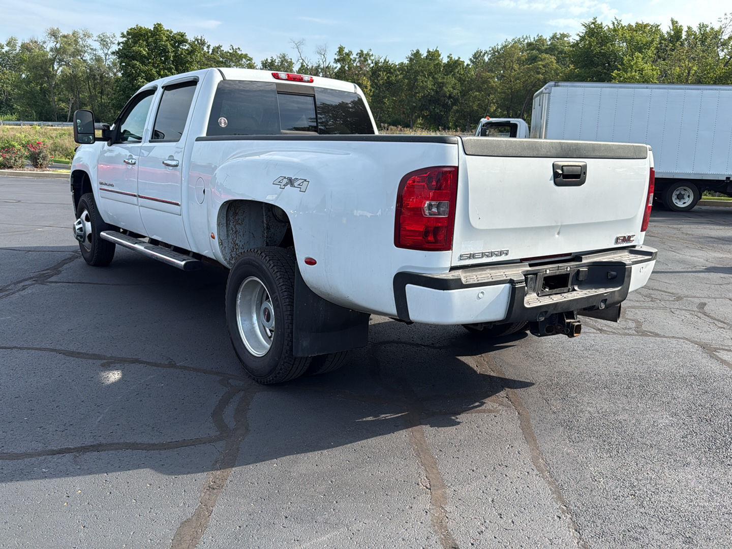 Used 2014 SUMMIT WHITE GMC Denali image 3