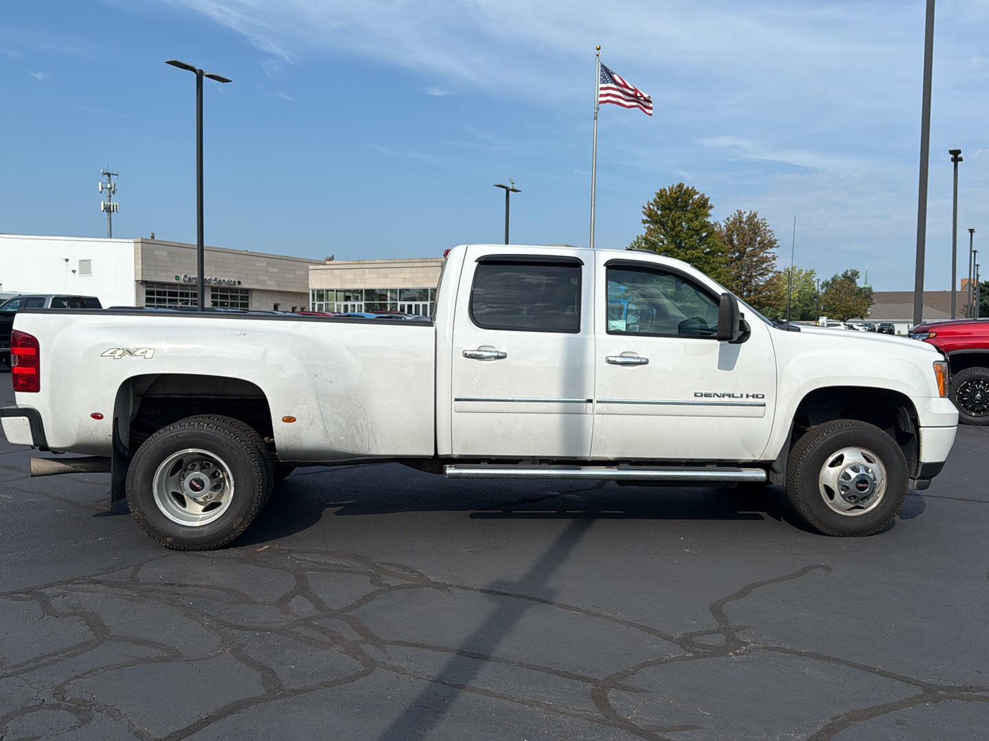 Used 2014 SUMMIT WHITE GMC Denali image 6