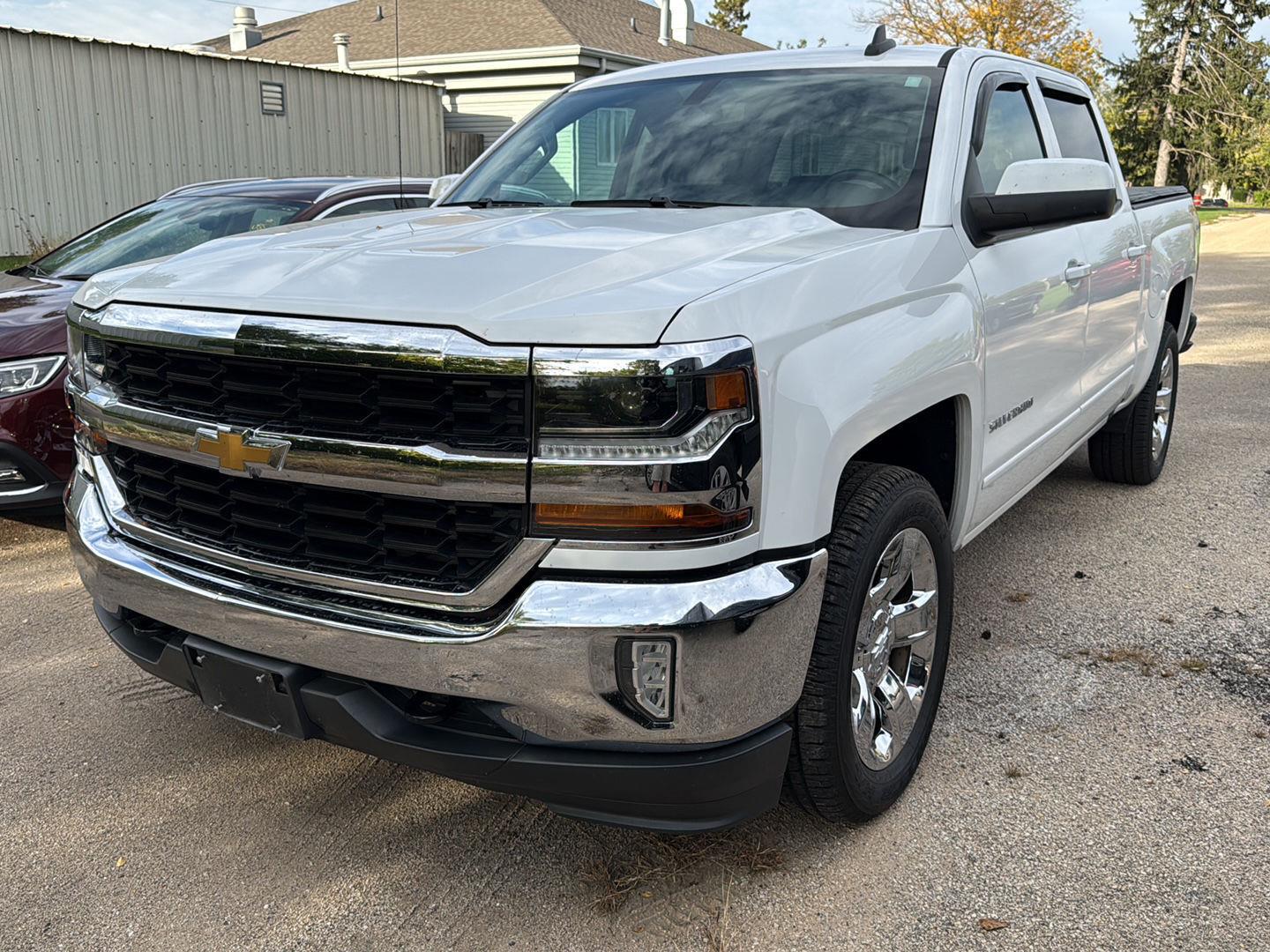 Summit White 2017 Chevrolet Silverado 1500 Pickup Truck Four-Wheel Drive 6-Speed Automatic