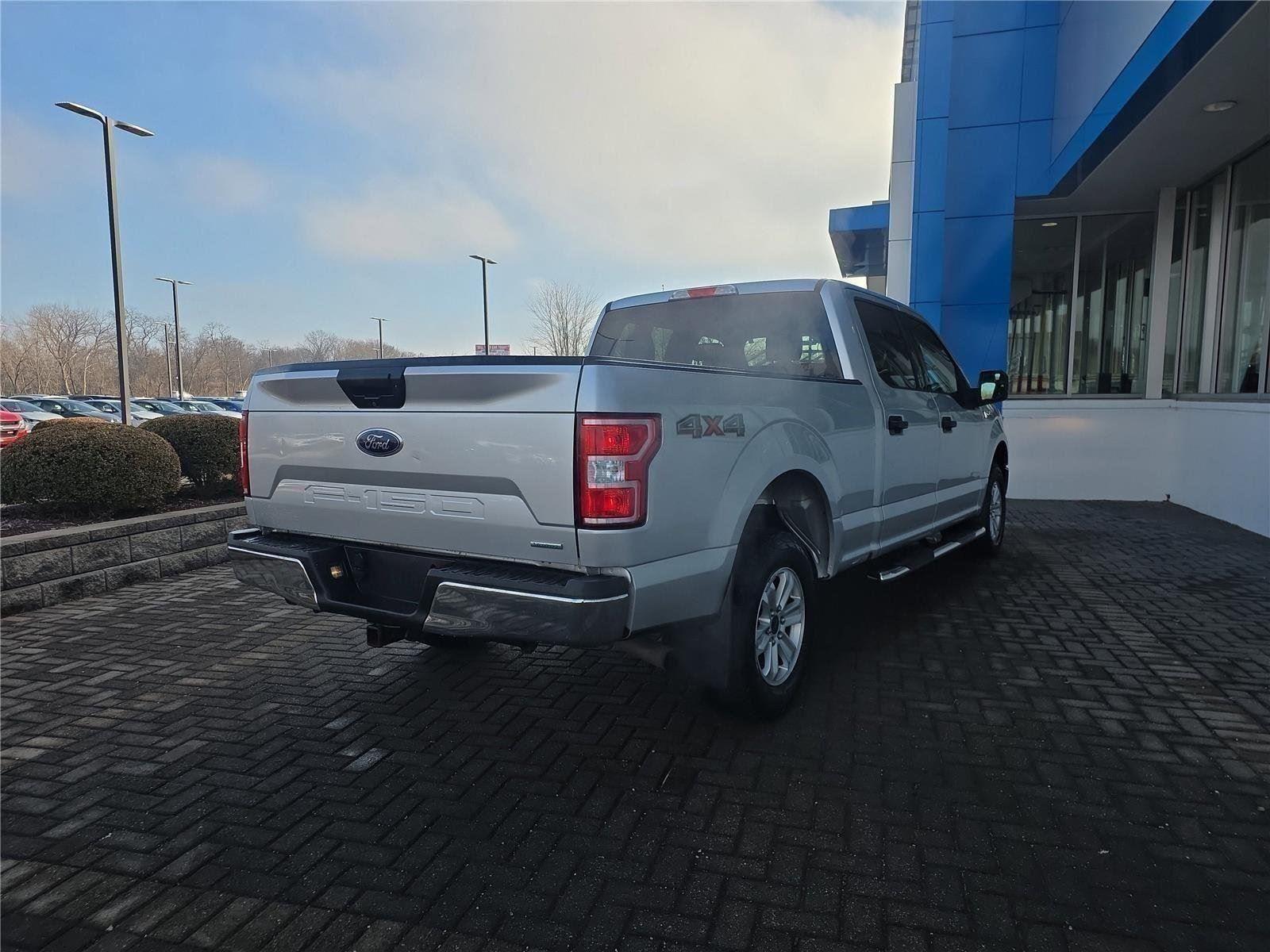 View vehicle photo 5