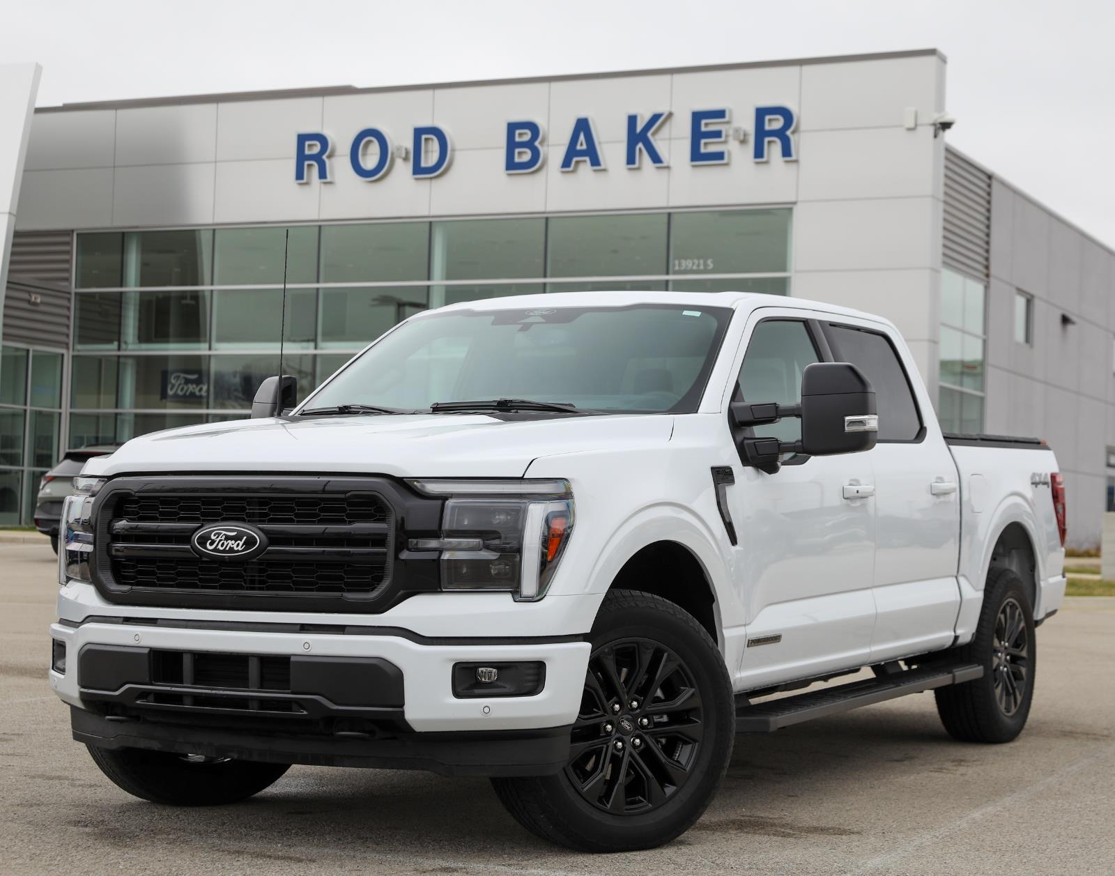 Oxford White 2025 Ford F-150 Lariat SuperCrew 4WD Pickup Truck Four-Wheel Drive Automatic