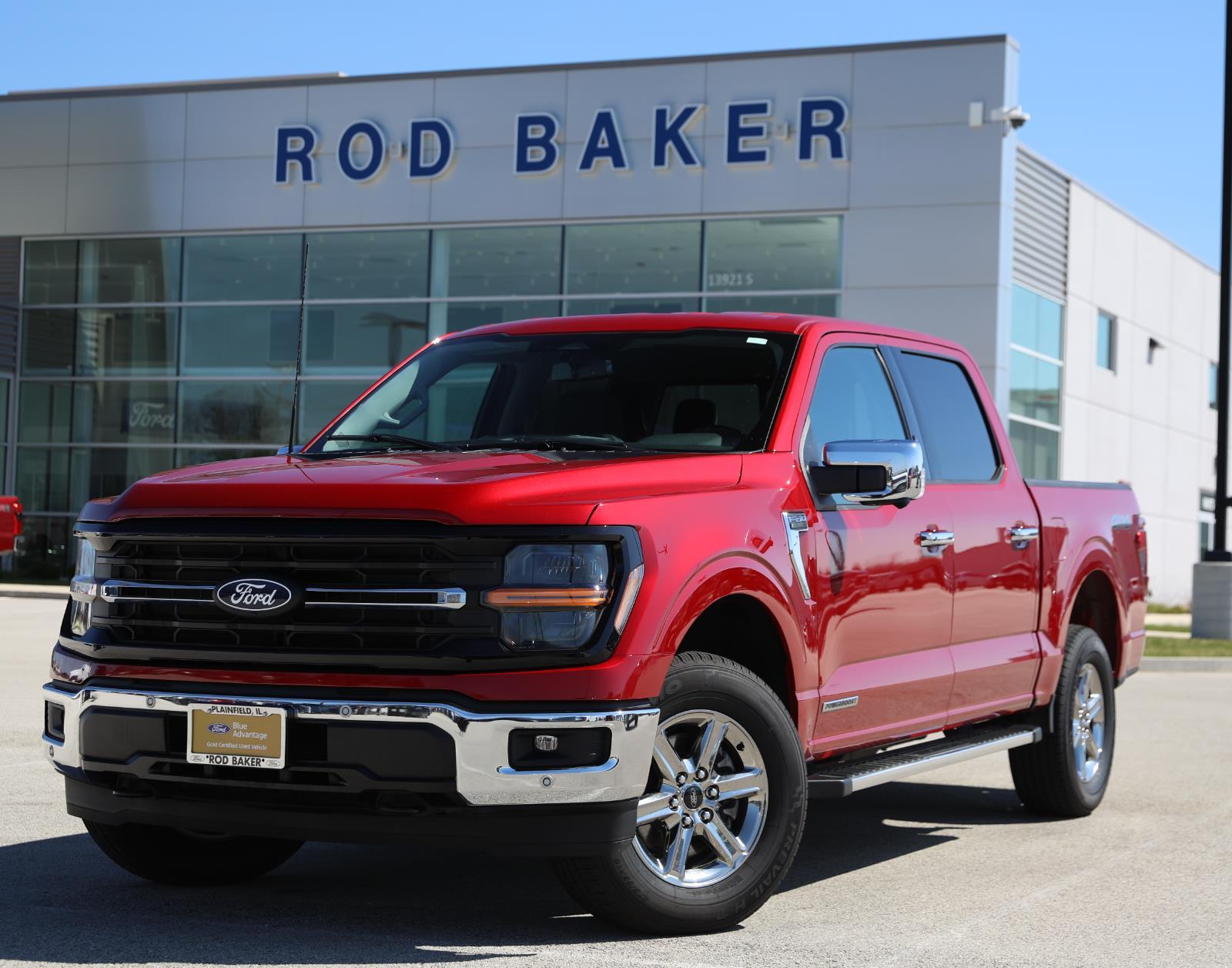 Rapid Red Metallic Tinted Clearcoat 2024 Ford F-150 XLT SuperCrew 4WD Pickup Truck Four-Wheel Drive Automatic