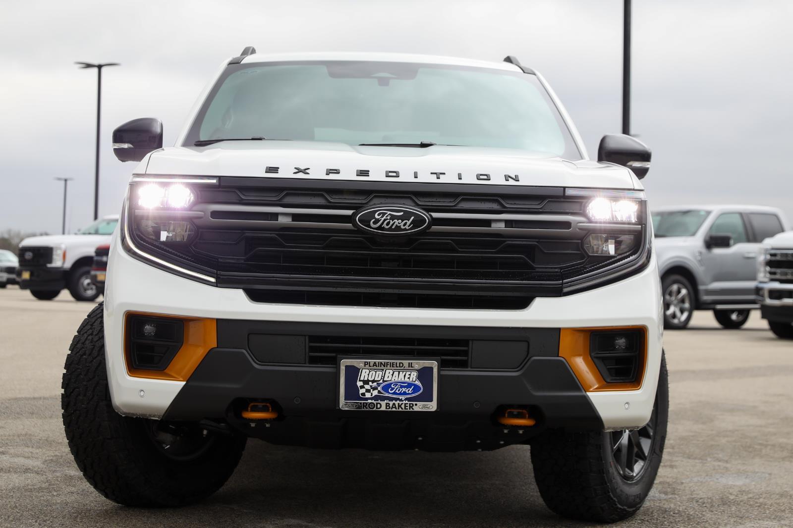 Star White Metallic Tri-Coat 2026 Ford Expedition Tremor 4WD SUV / Crossover Four-Wheel Drive Automatic