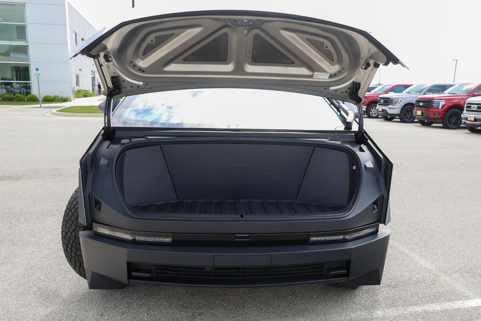View vehicle photo 3