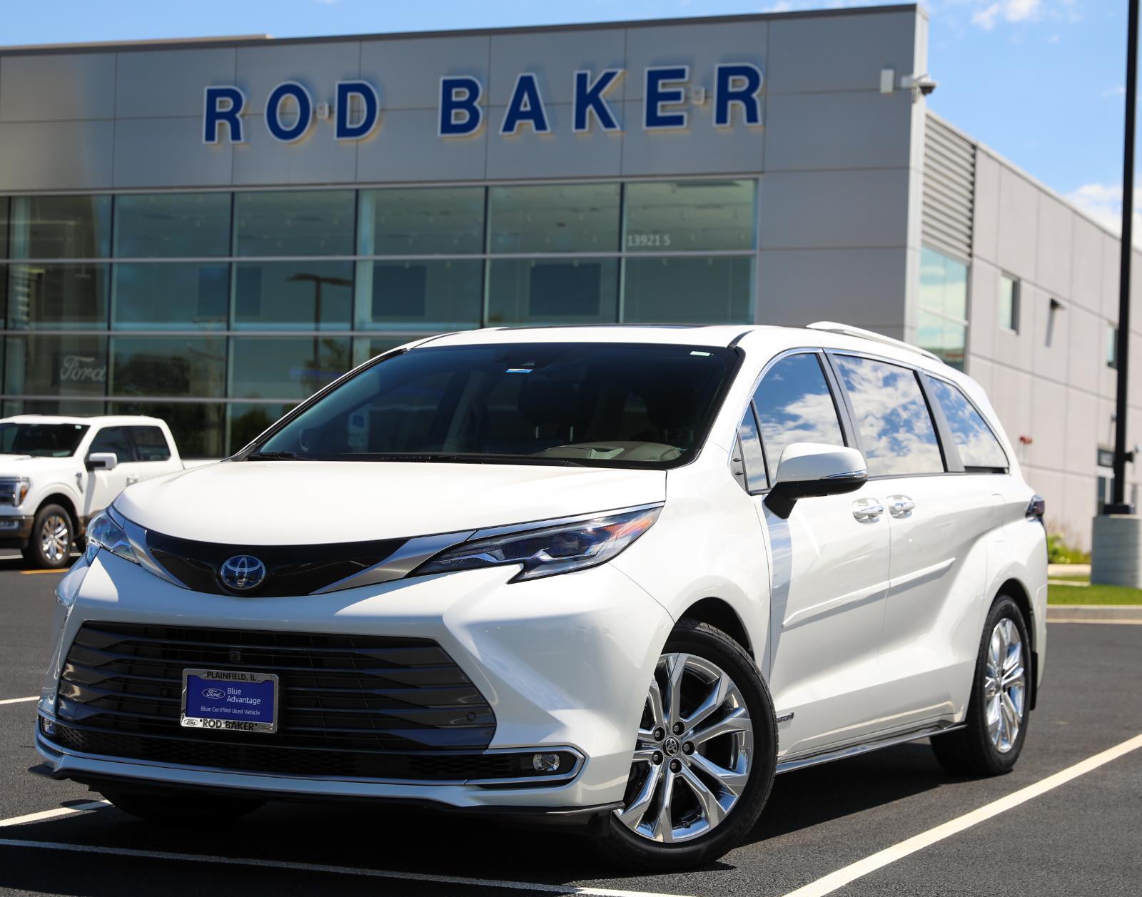 White (Blizzard Pearl) 2021 Toyota Sienna Platinum 7-Passenger FWD Minivan Front-Wheel Drive Continuously Variable Transmission