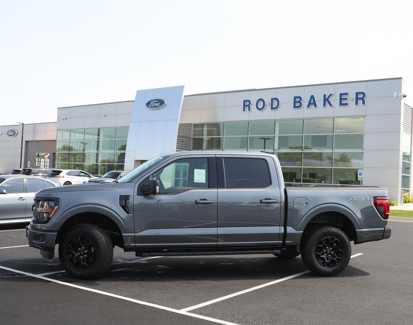 Carbonized Gray Metallic 2026 Ford F-150 Pickup Truck Four-Wheel Drive Automatic