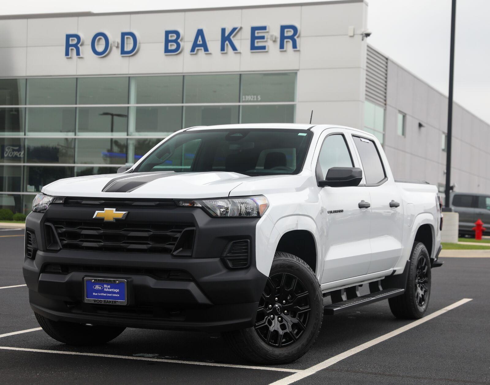 Summit White 2026 Chevrolet Colorado Pickup Truck Four-Wheel Drive 8-Speed Automatic