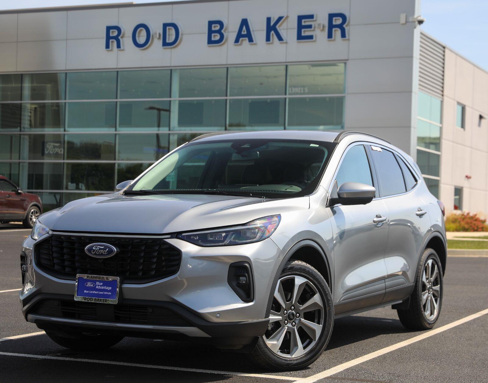 Iconic Silver Metallic 2024 Ford Escape SUV / Crossover All-Wheel Drive Continuously Variable Transmission