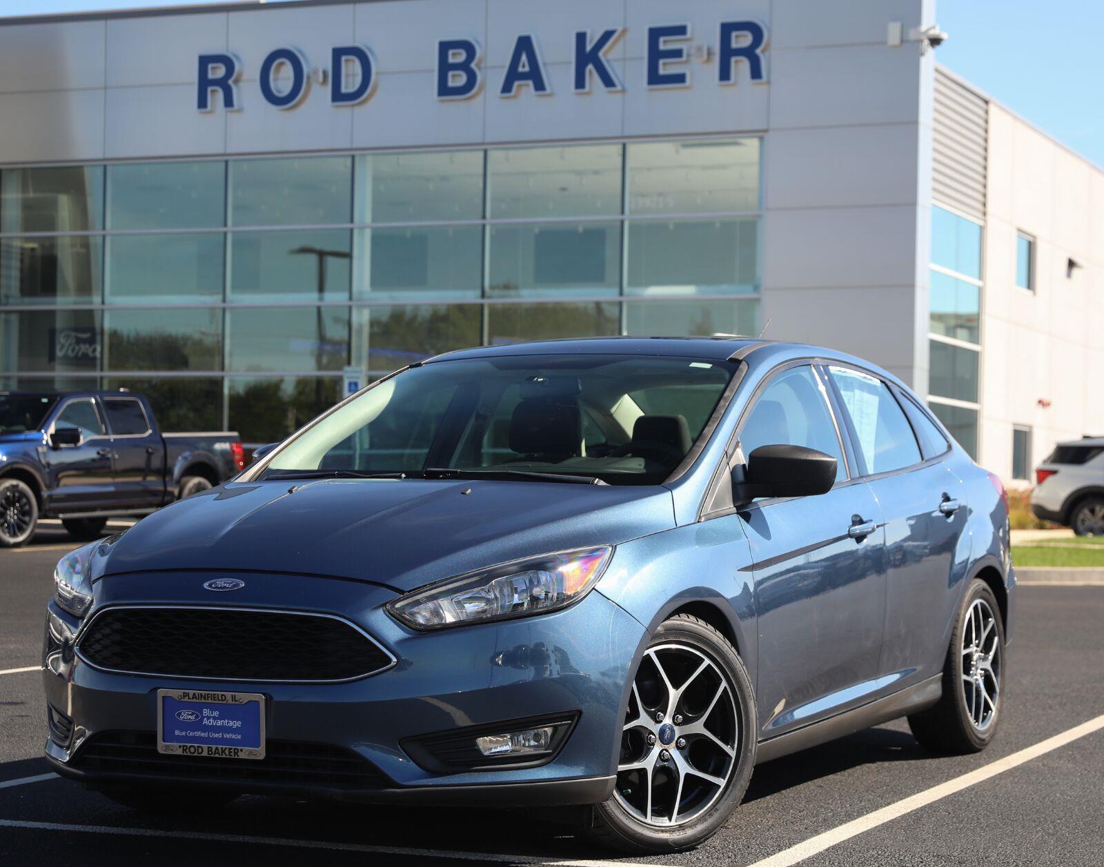 Blue 2018 Ford Focus Sedan Front-Wheel Drive 6-Speed Automatic