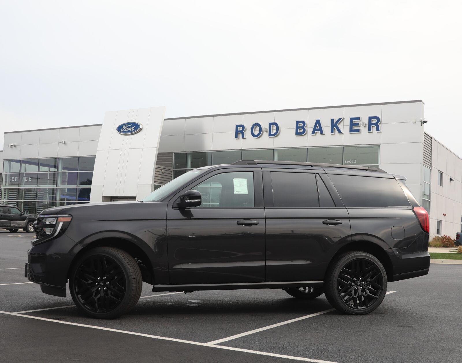 Dark Matter Gray Metallic 2027 Ford Expedition SUV / Crossover Four-Wheel Drive Automatic