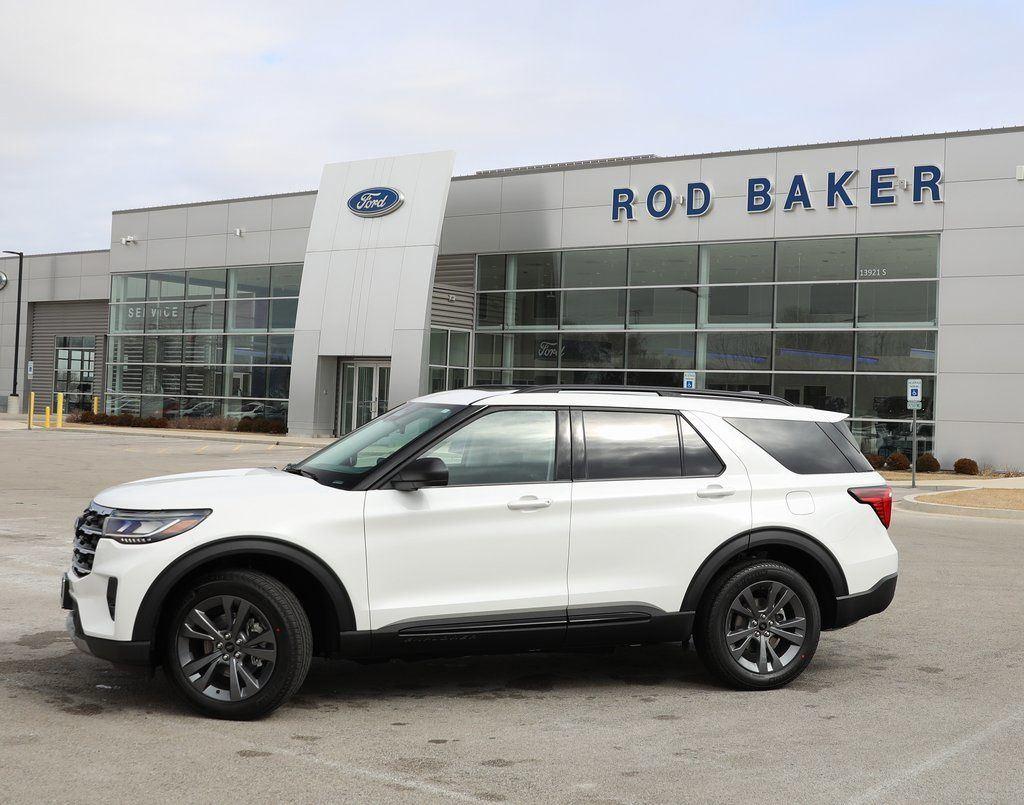 Star White Metallic Tri-Coat 2026 Ford Explorer Active AWD SUV / Crossover All-Wheel Drive Automatic