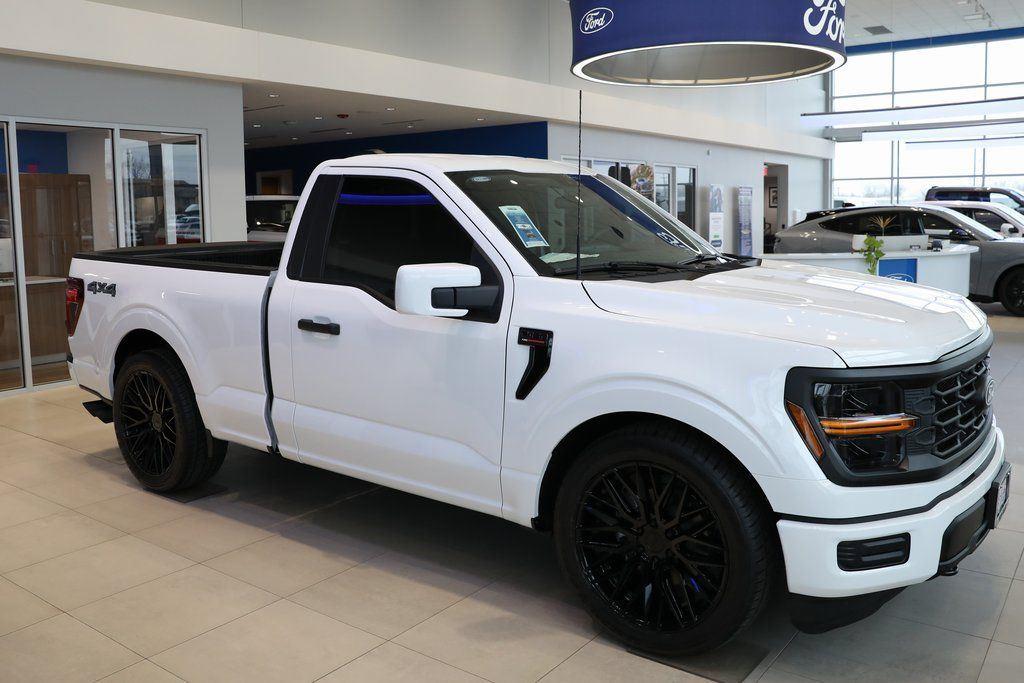 View vehicle photo 6