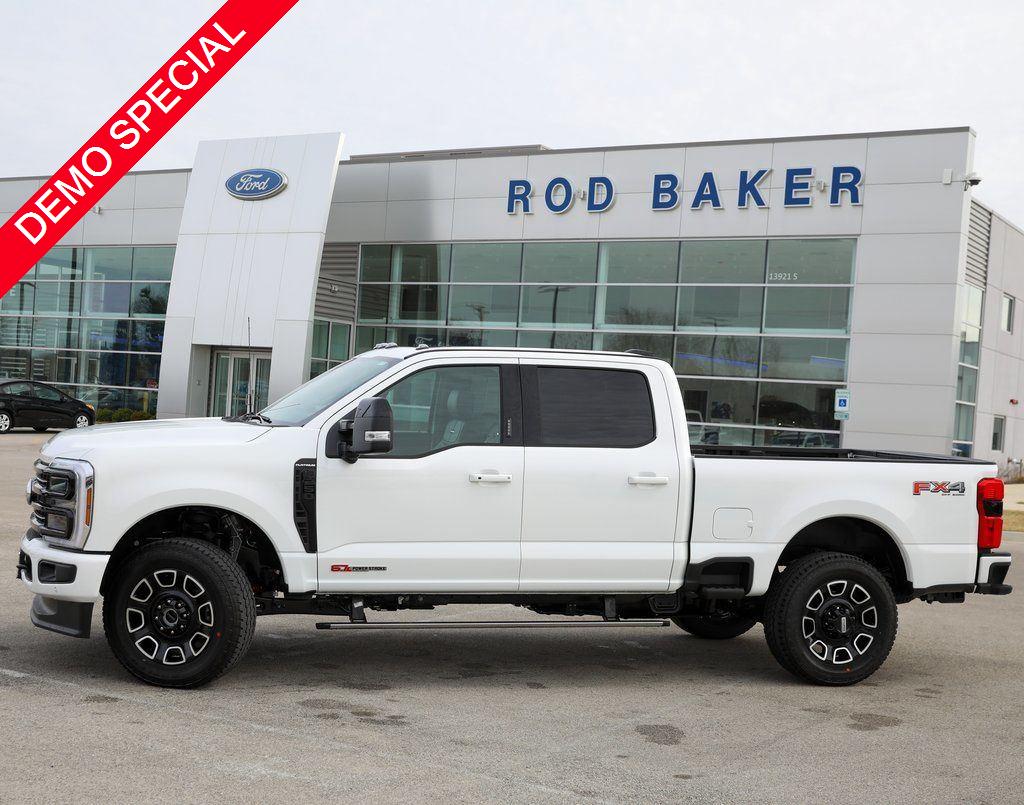 Star White Metallic Tri-Coat 2026 Ford F-250 Super Duty Pickup Truck Four-Wheel Drive Automatic