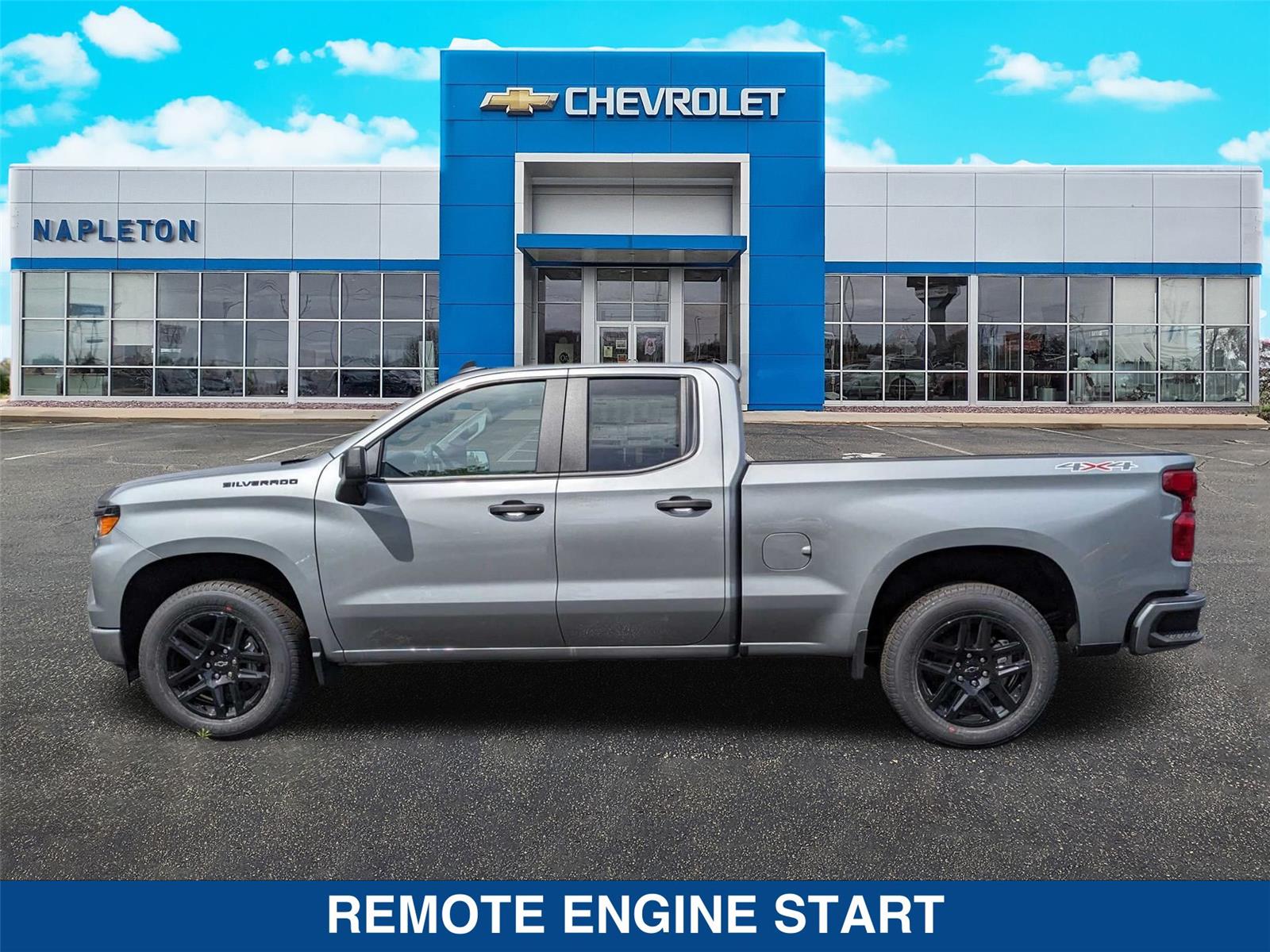 2024 Chevrolet Silverado 1500 Custom photo 2