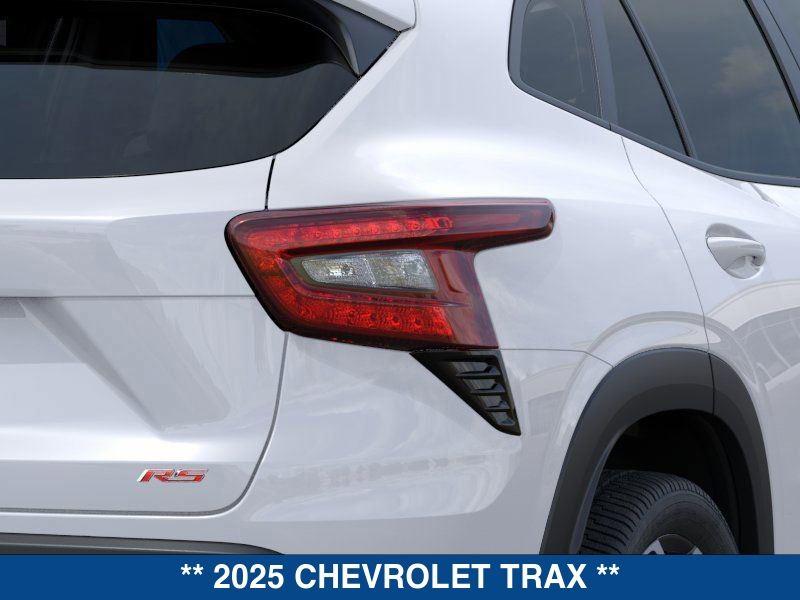 2025 Chevrolet Trax LT photo 21