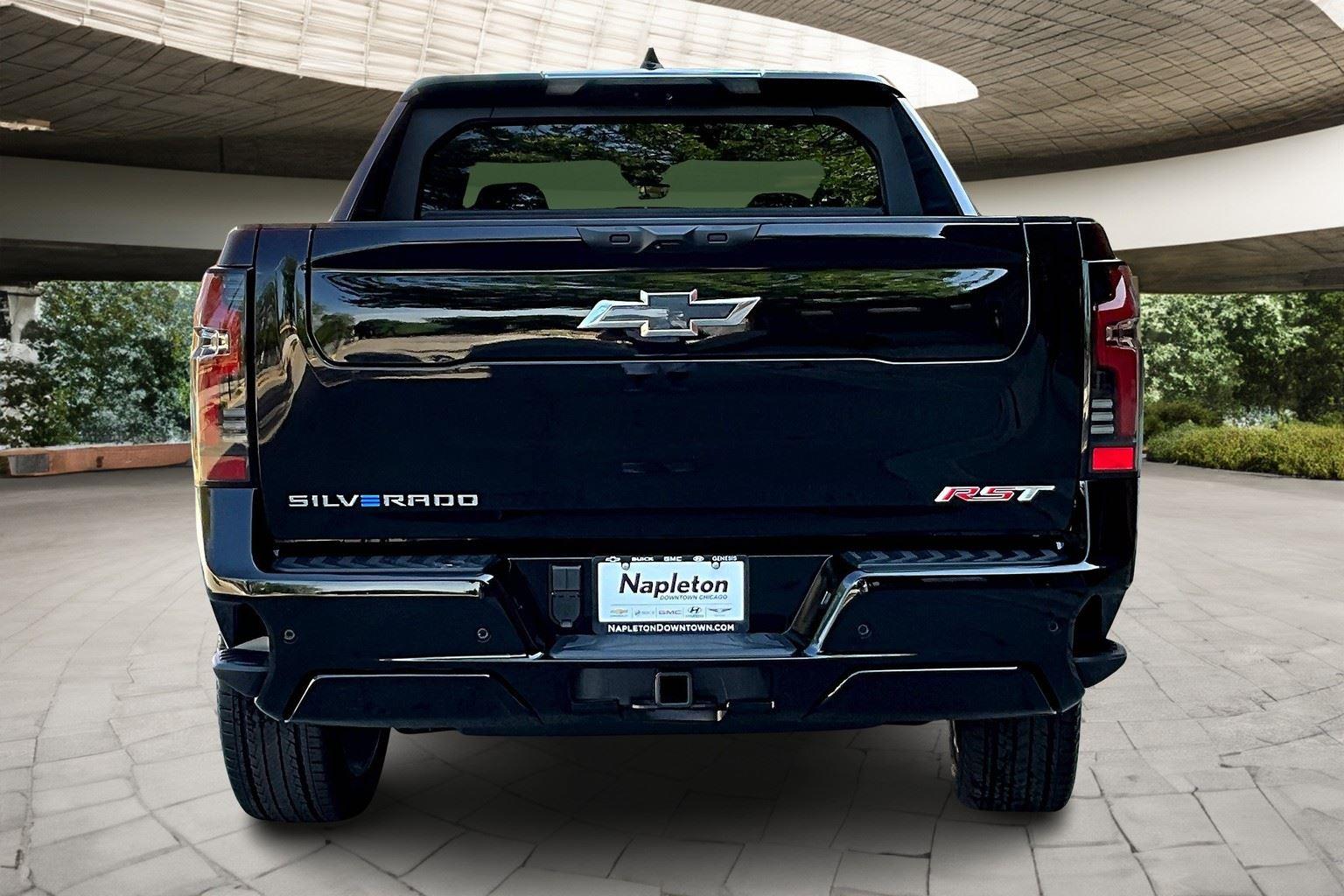 2025 Chevrolet Silverado EV RST photo 4