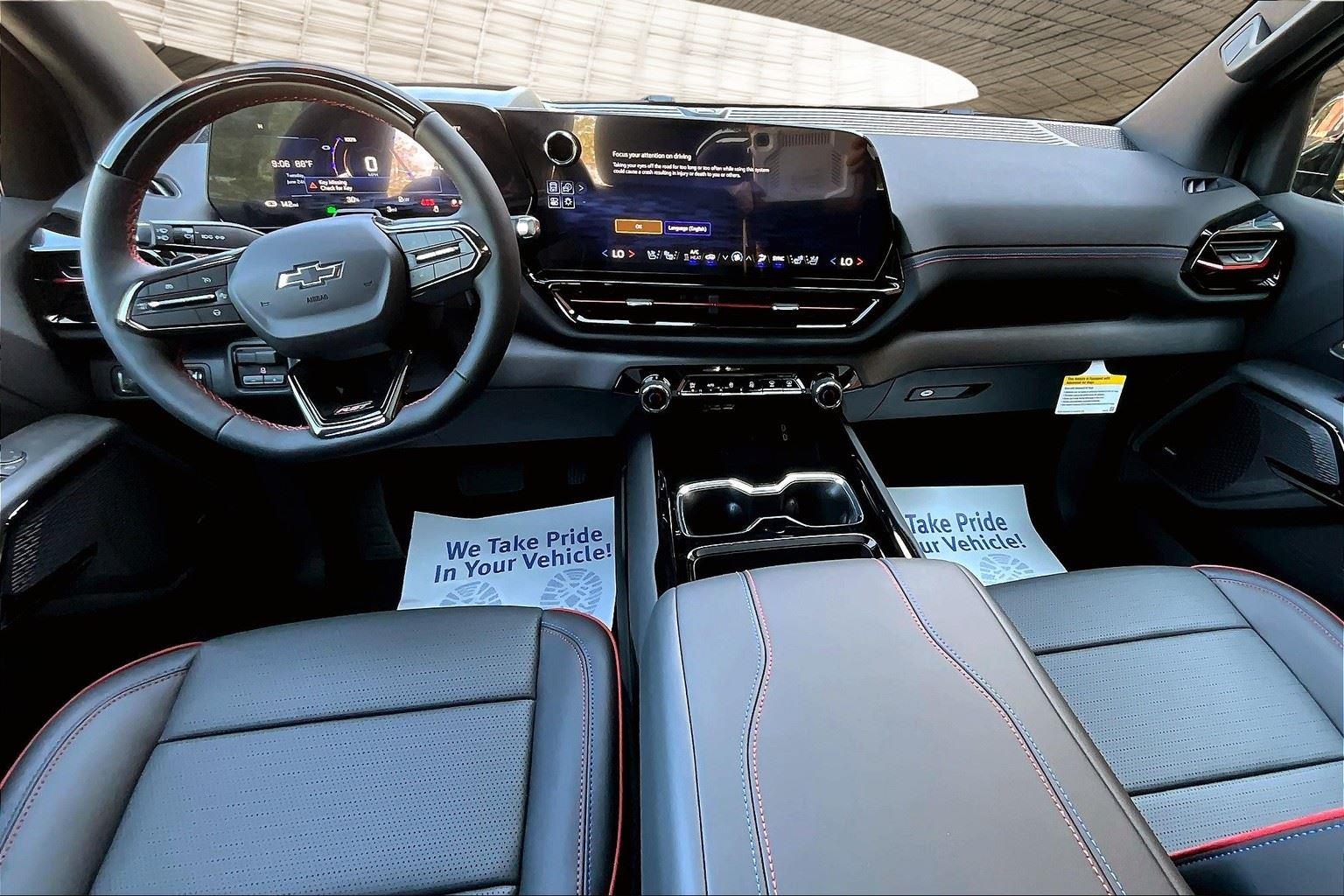 2025 Chevrolet Silverado EV RST photo 5