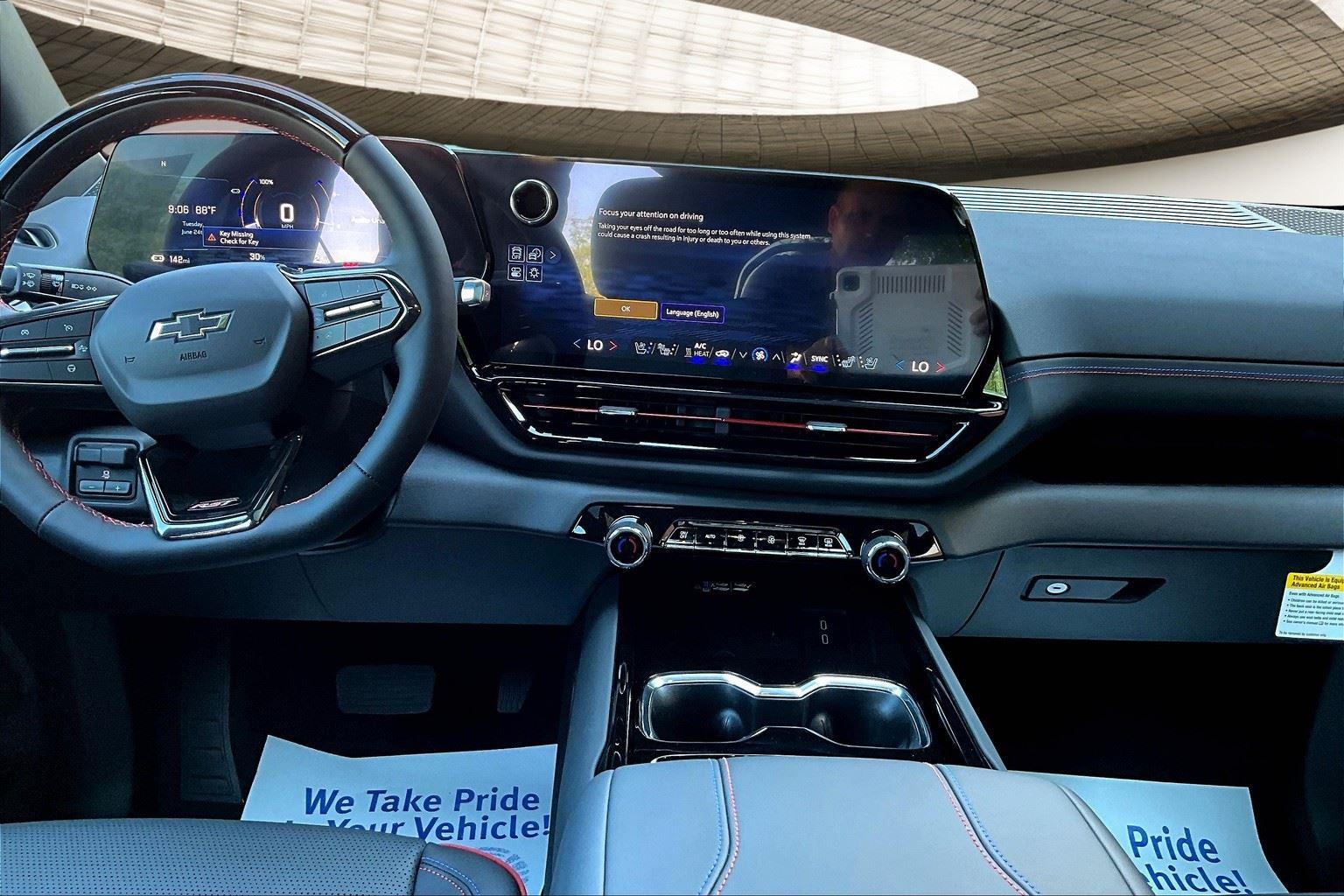 2025 Chevrolet Silverado EV RST photo 7