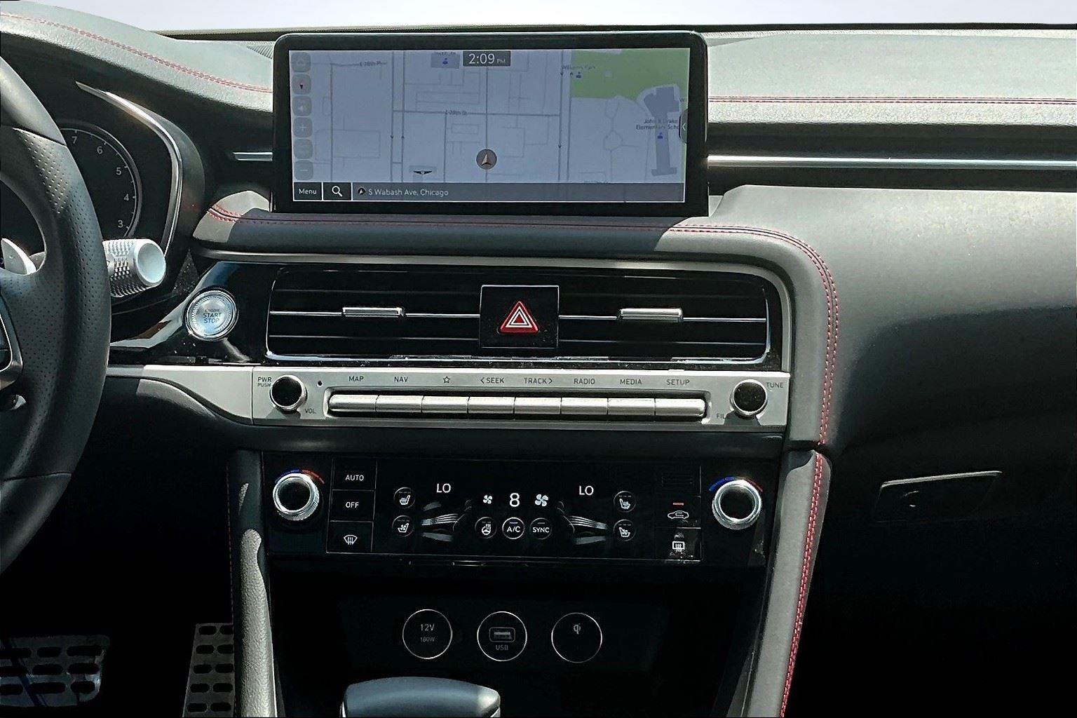 2025 Genesis G70 2.5T photo 6